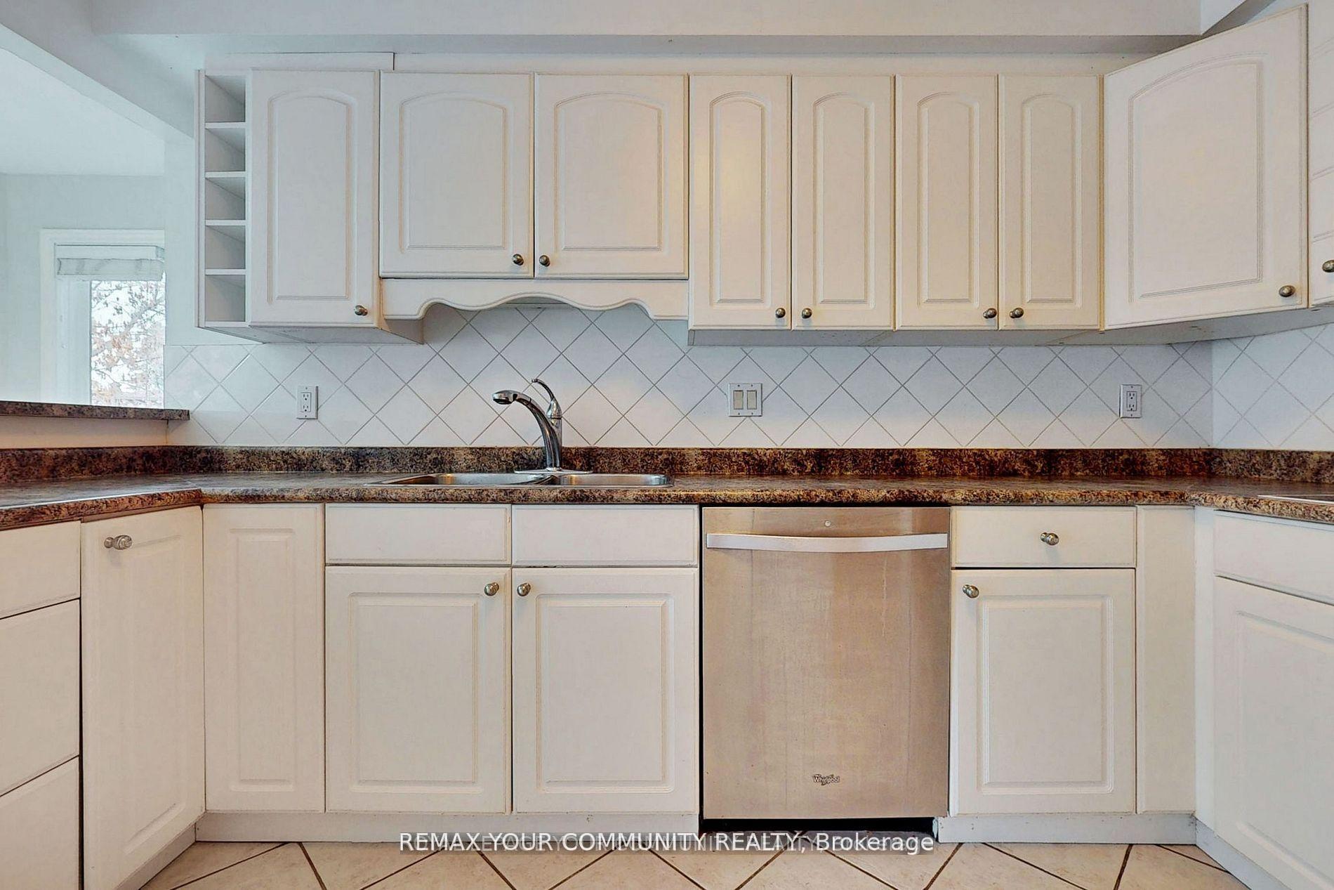 Photo 6 of 52 Mccallum Drive, Richmond Hill, North Richvale — HOMEH