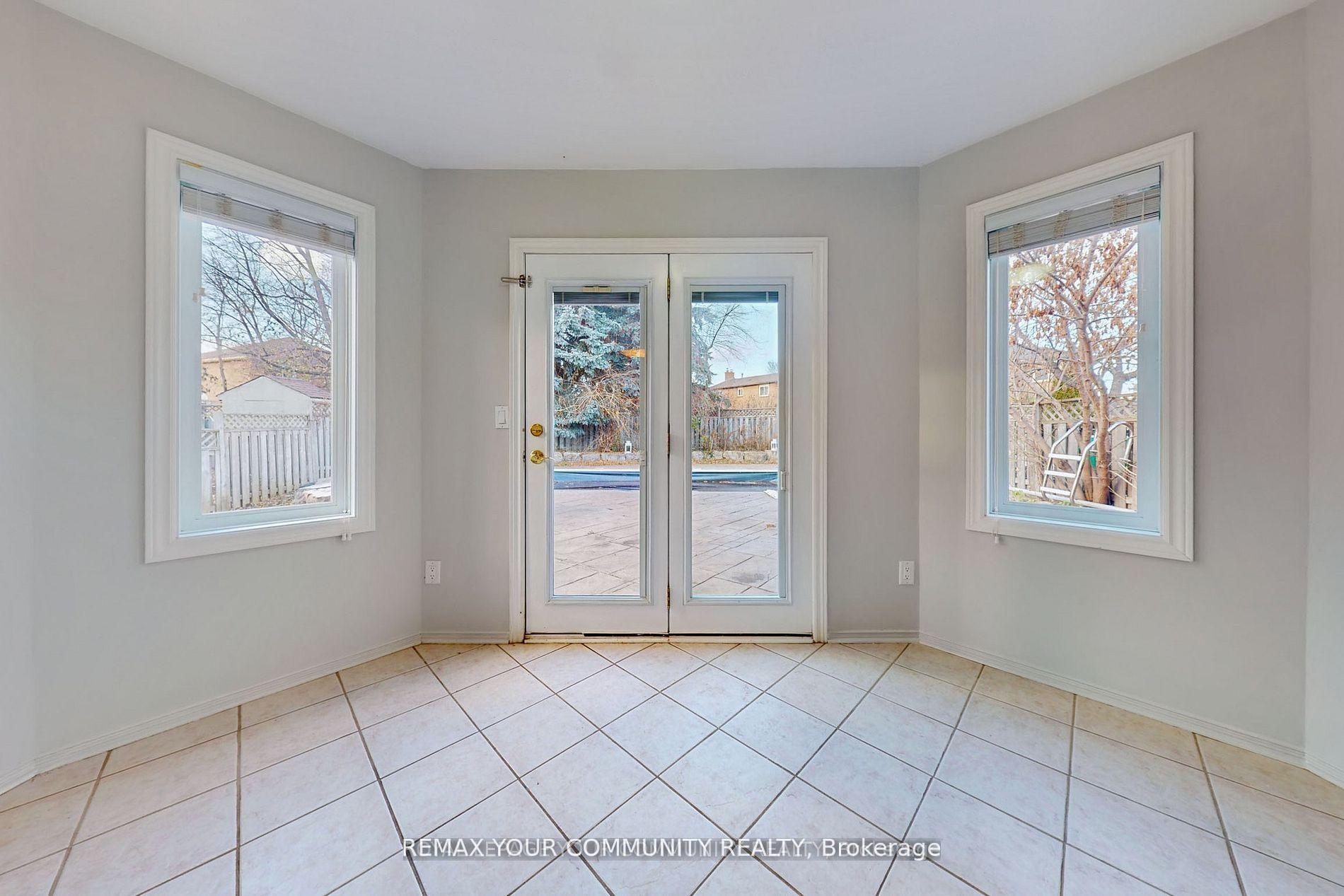 Photo 9 of 52 Mccallum Drive, Richmond Hill, North Richvale — HOMEH