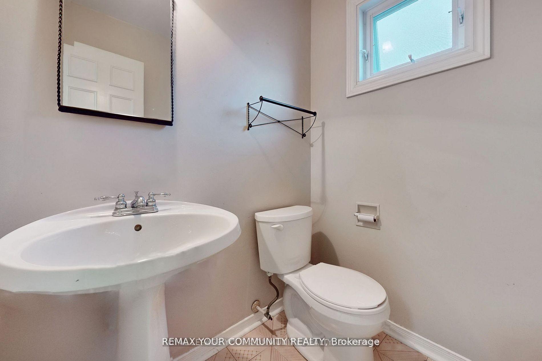 Photo 12 of 52 Mccallum Drive, Richmond Hill, North Richvale — HOMEH