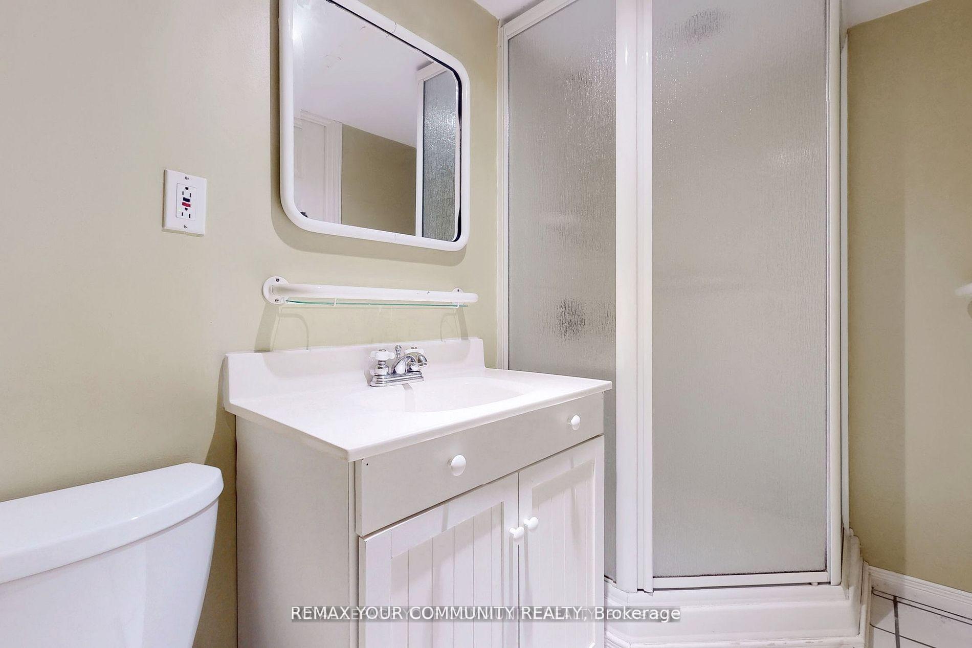 Photo 33 of 52 Mccallum Drive, Richmond Hill, North Richvale — HOMEH