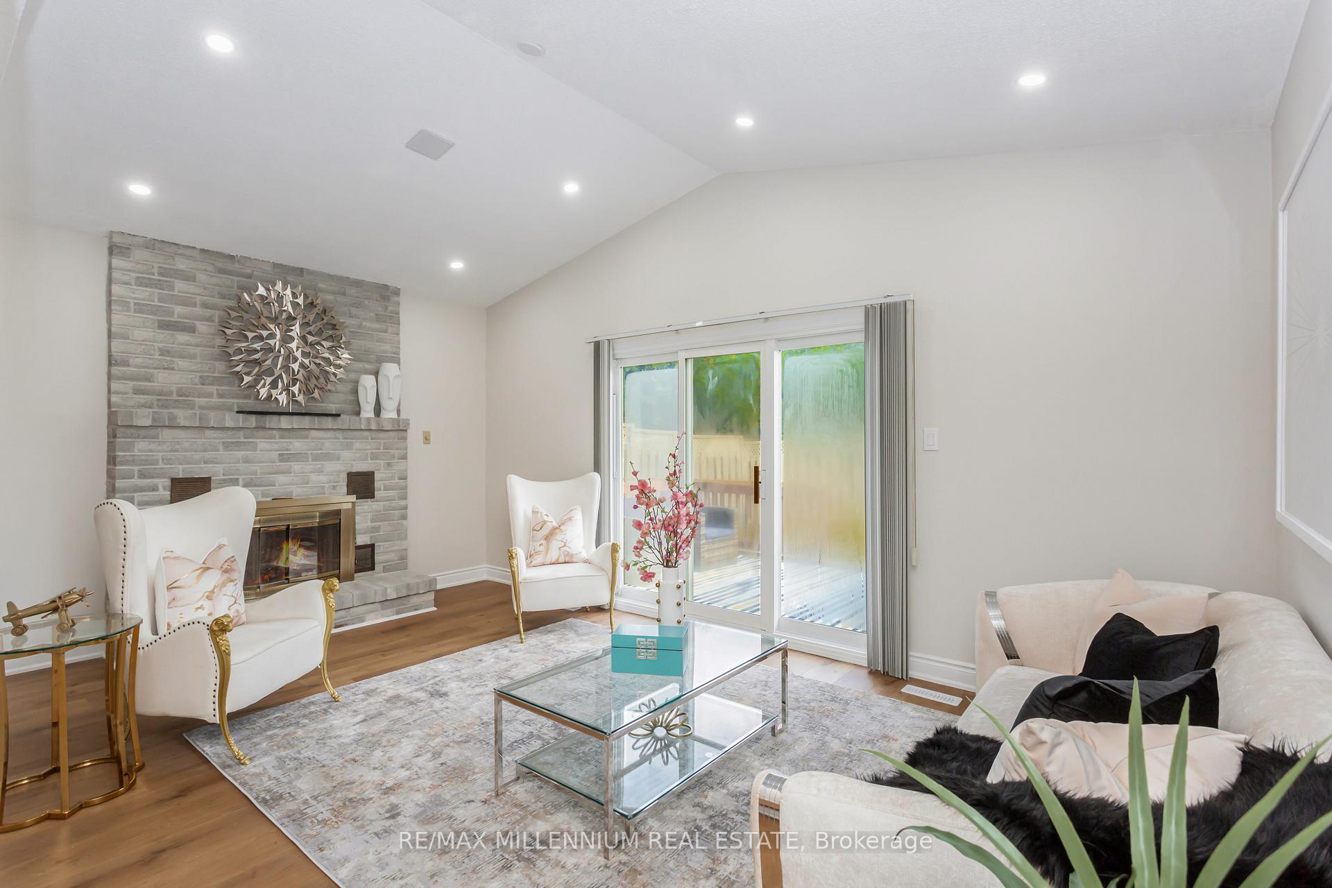 Photo 21 of Unit UPPER, 61 Mistywood Drive, Hamilton, Stoney Creek Mountain — HOMEH