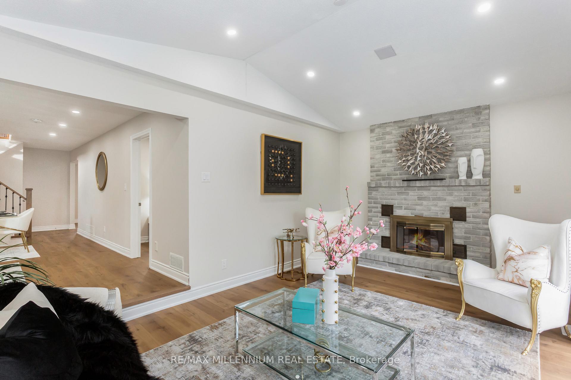 Photo 22 of Unit UPPER, 61 Mistywood Drive, Hamilton, Stoney Creek Mountain — HOMEH
