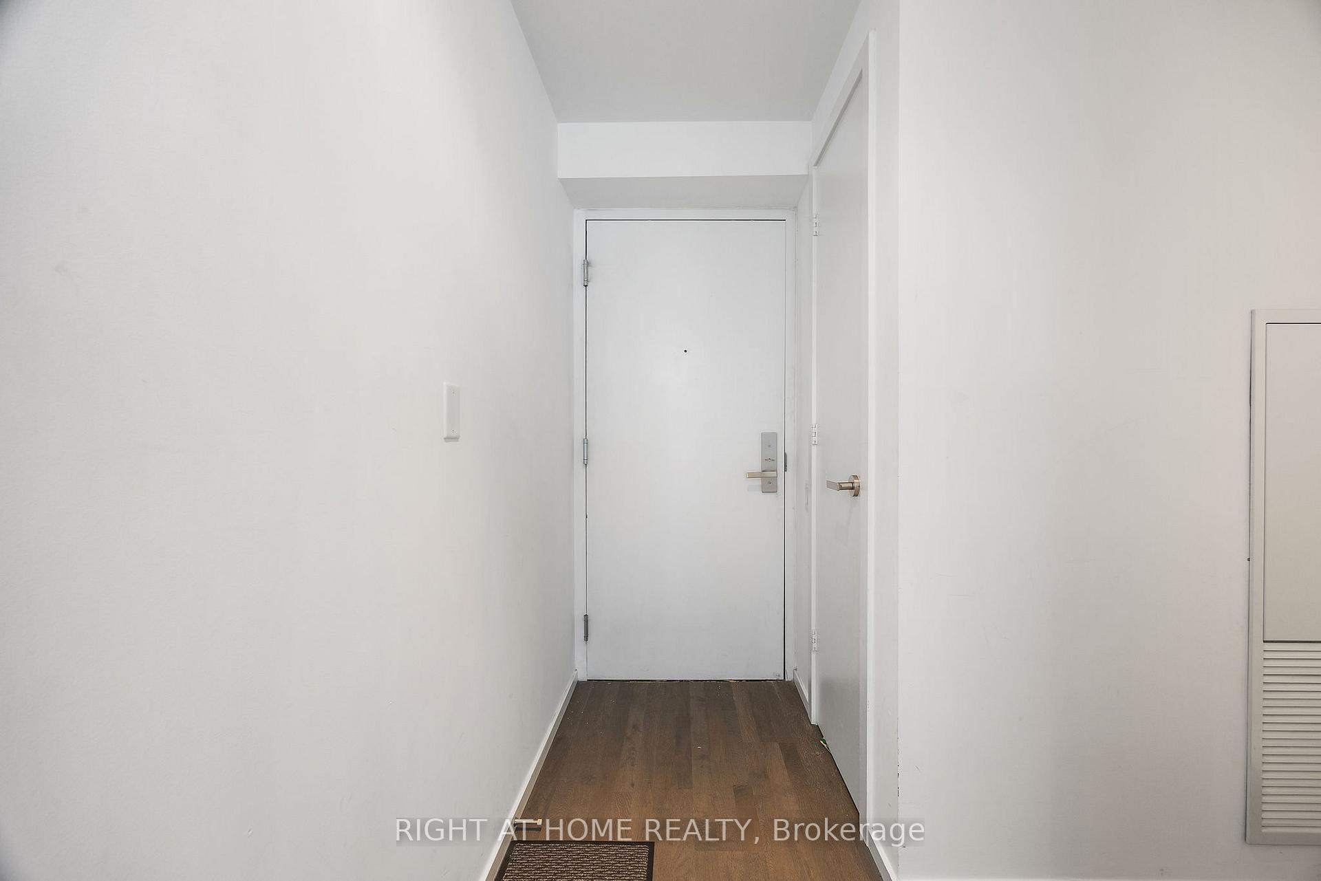 Photo 2 of Unit 3403, 5 St Joseph Street, Toronto, Bay Street Corridor — HOMEH