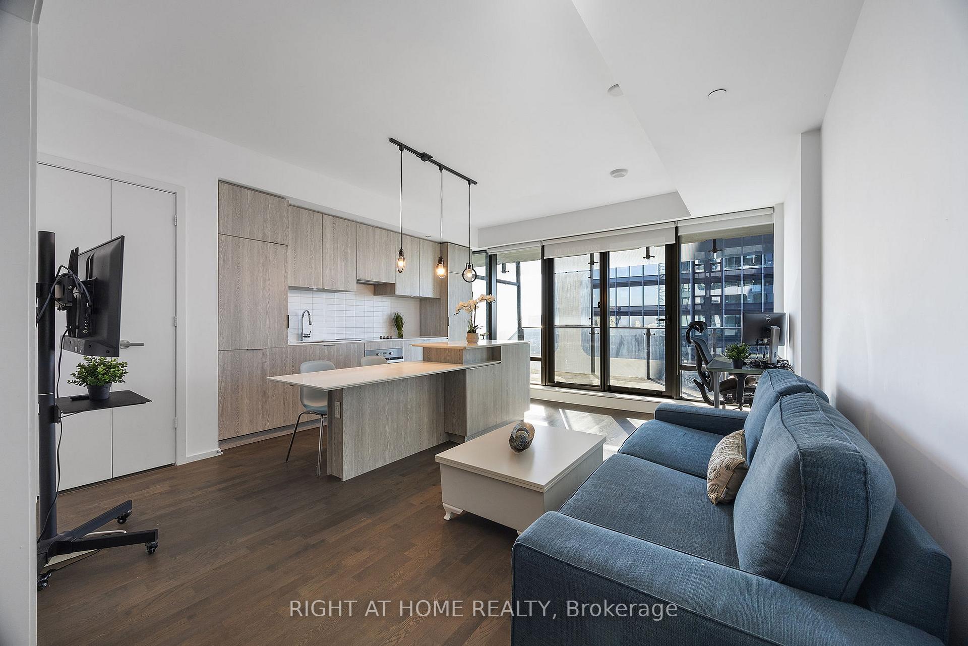 Photo 3 of Unit 3403, 5 St Joseph Street, Toronto, Bay Street Corridor — HOMEH