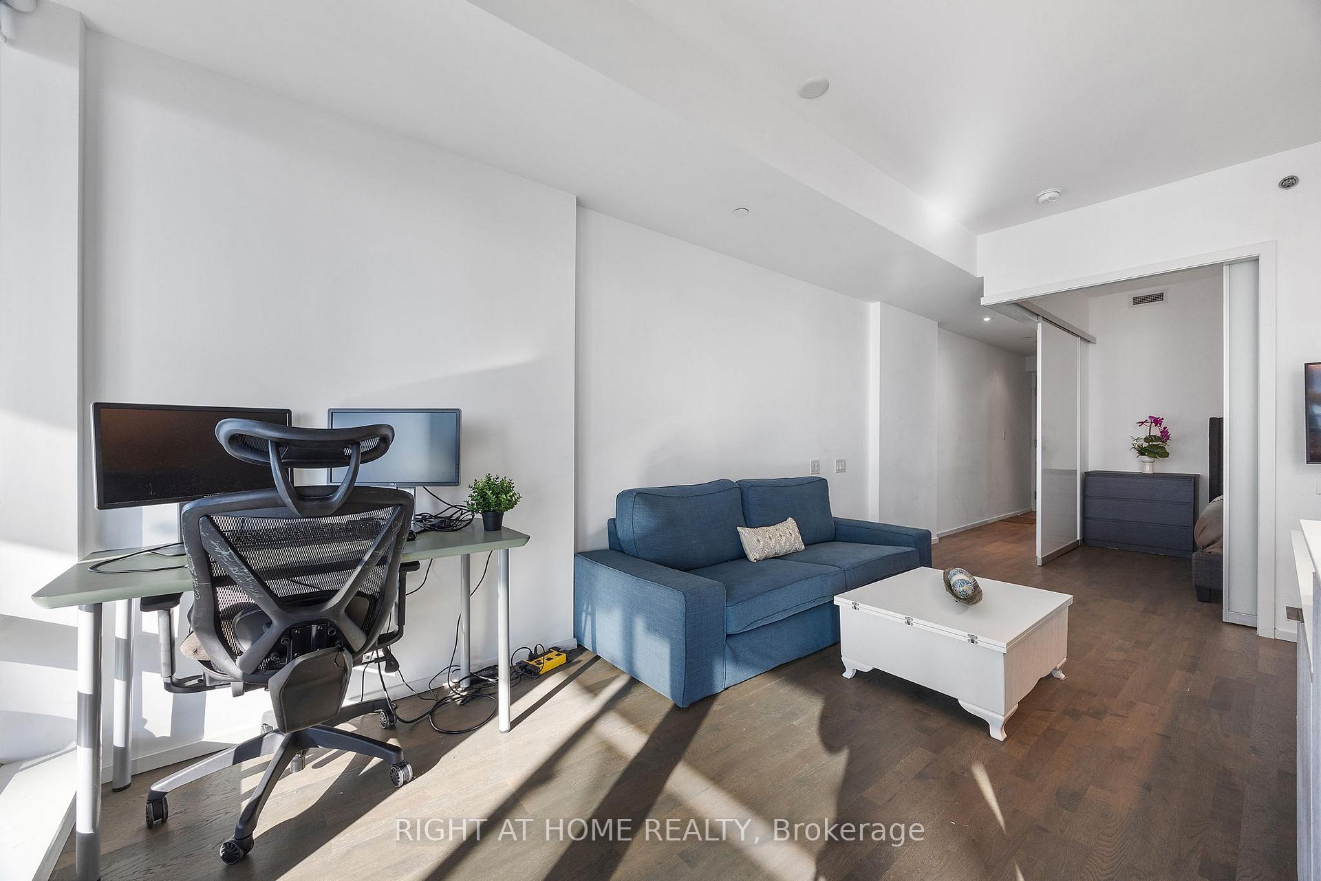 Photo 7 of Unit 3403, 5 St Joseph Street, Toronto, Bay Street Corridor — HOMEH