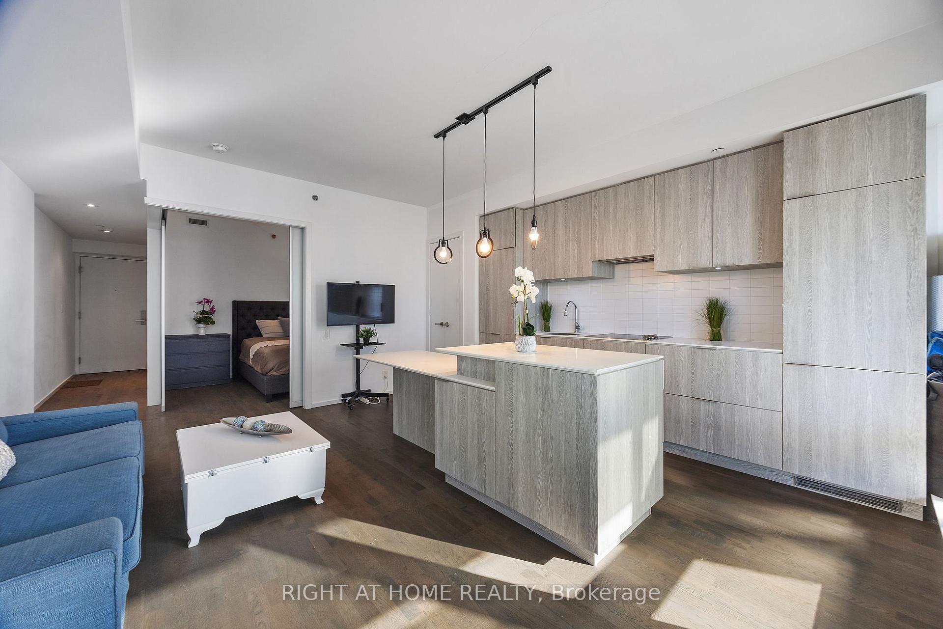 Photo 8 of Unit 3403, 5 St Joseph Street, Toronto, Bay Street Corridor — HOMEH