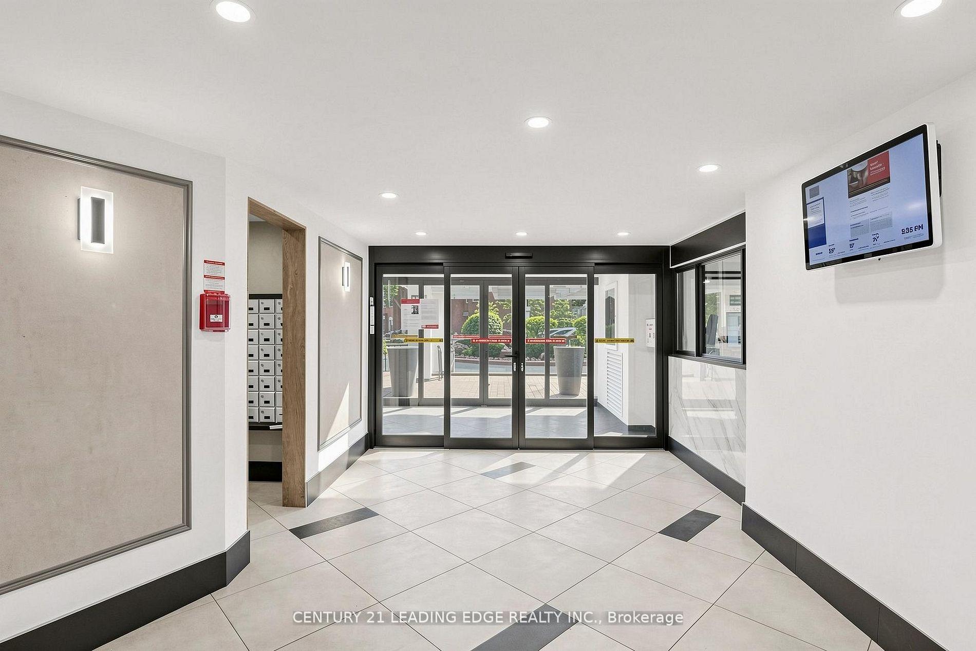 Photo 8 of Unit 304, 5 Vicora Linkway, Toronto, Flemingdon Park — HOMEH