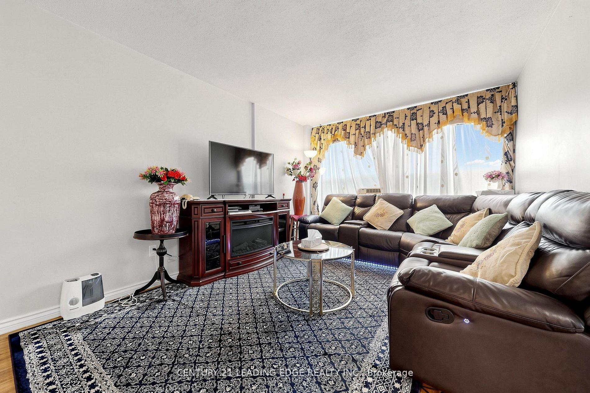 Photo 14 of Unit 304, 5 Vicora Linkway, Toronto, Flemingdon Park — HOMEH