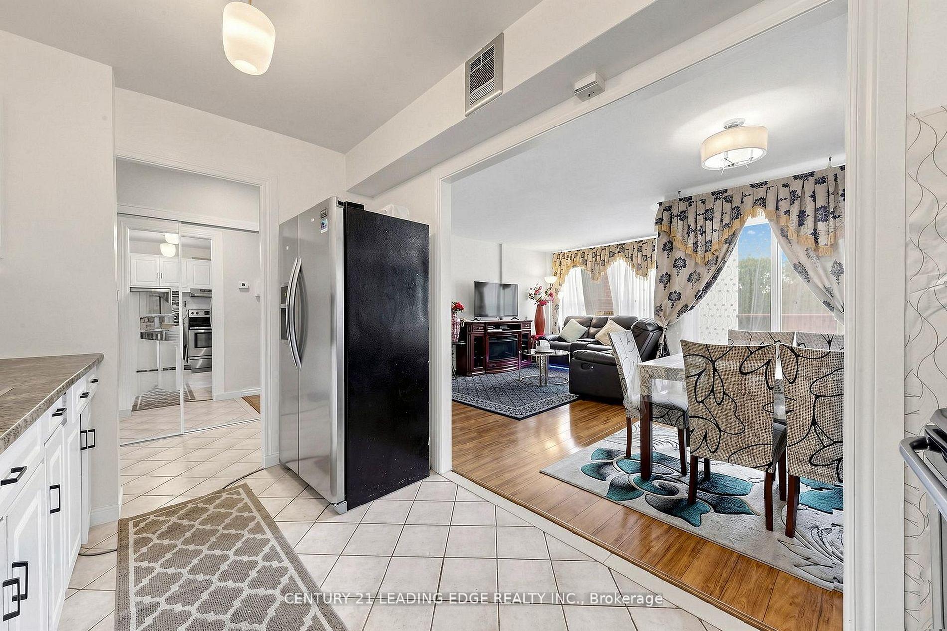 Photo 20 of Unit 304, 5 Vicora Linkway, Toronto, Flemingdon Park — HOMEH