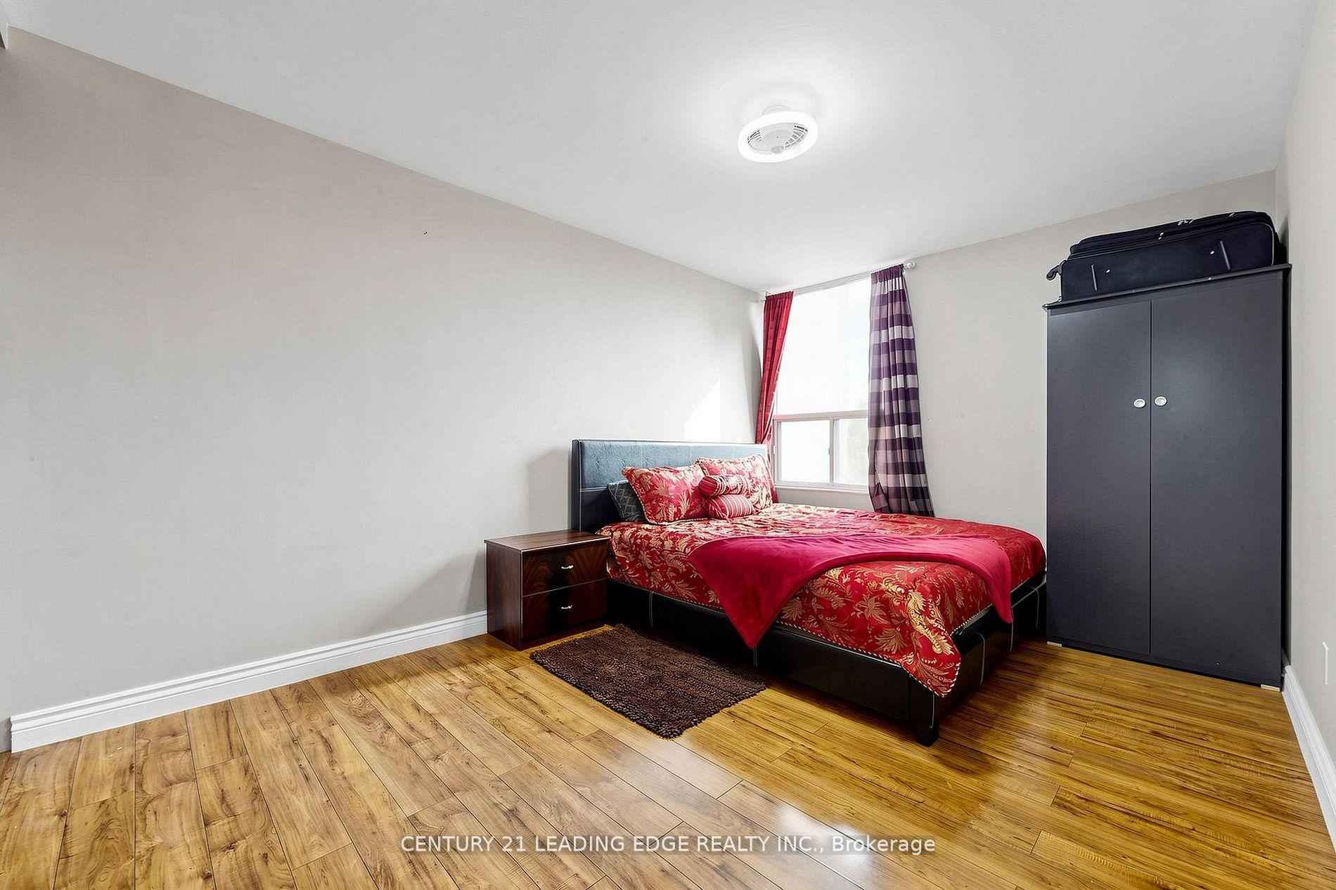 Photo 23 of Unit 304, 5 Vicora Linkway, Toronto, Flemingdon Park — HOMEH