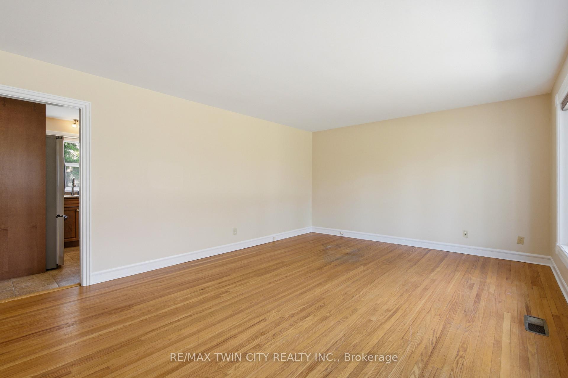 Photo 7 of 58 Lowrey Avenue S, Cambridge, Alison — HOMEH