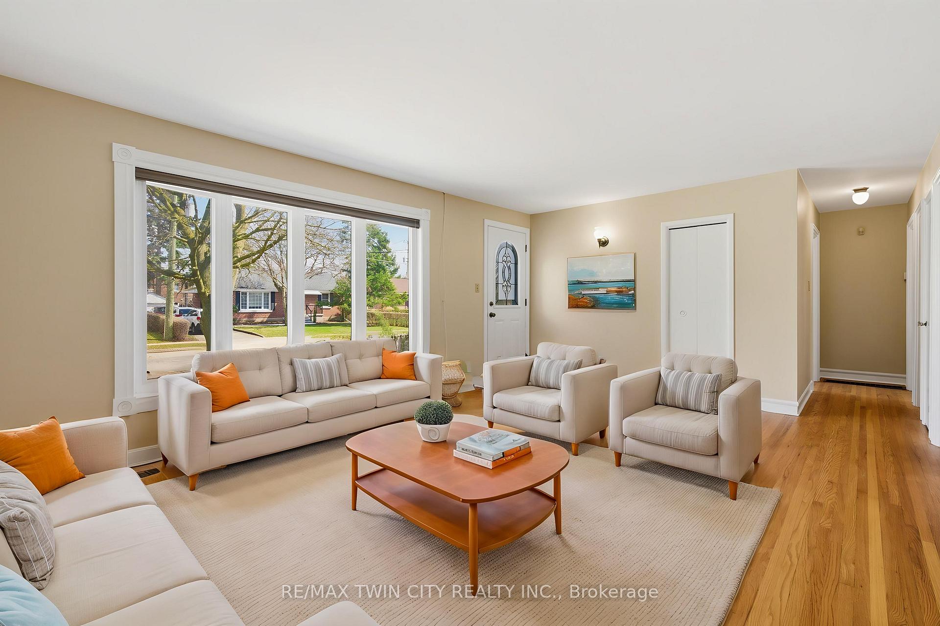 Photo 9 of 58 Lowrey Avenue S, Cambridge, Alison — HOMEH