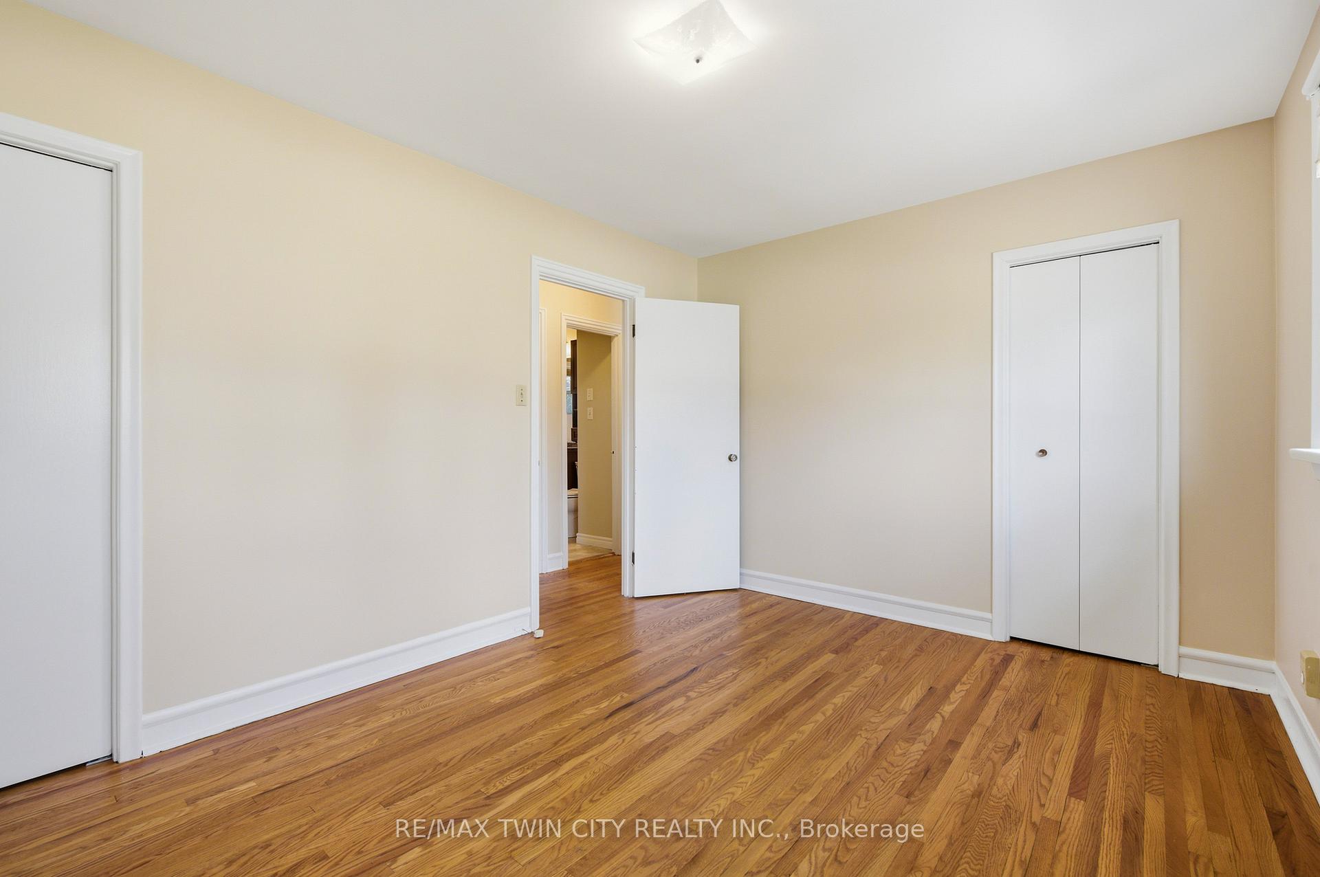 Photo 20 of 58 Lowrey Avenue S, Cambridge, Alison — HOMEH