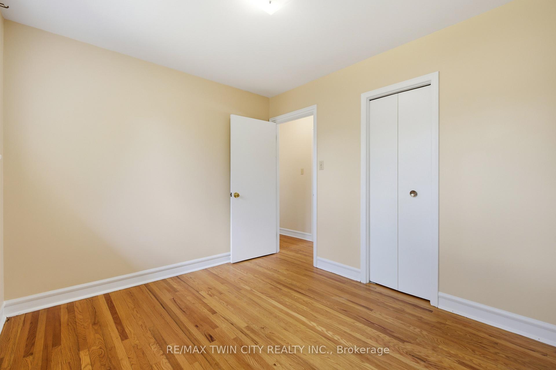 Photo 22 of 58 Lowrey Avenue S, Cambridge, Alison — HOMEH