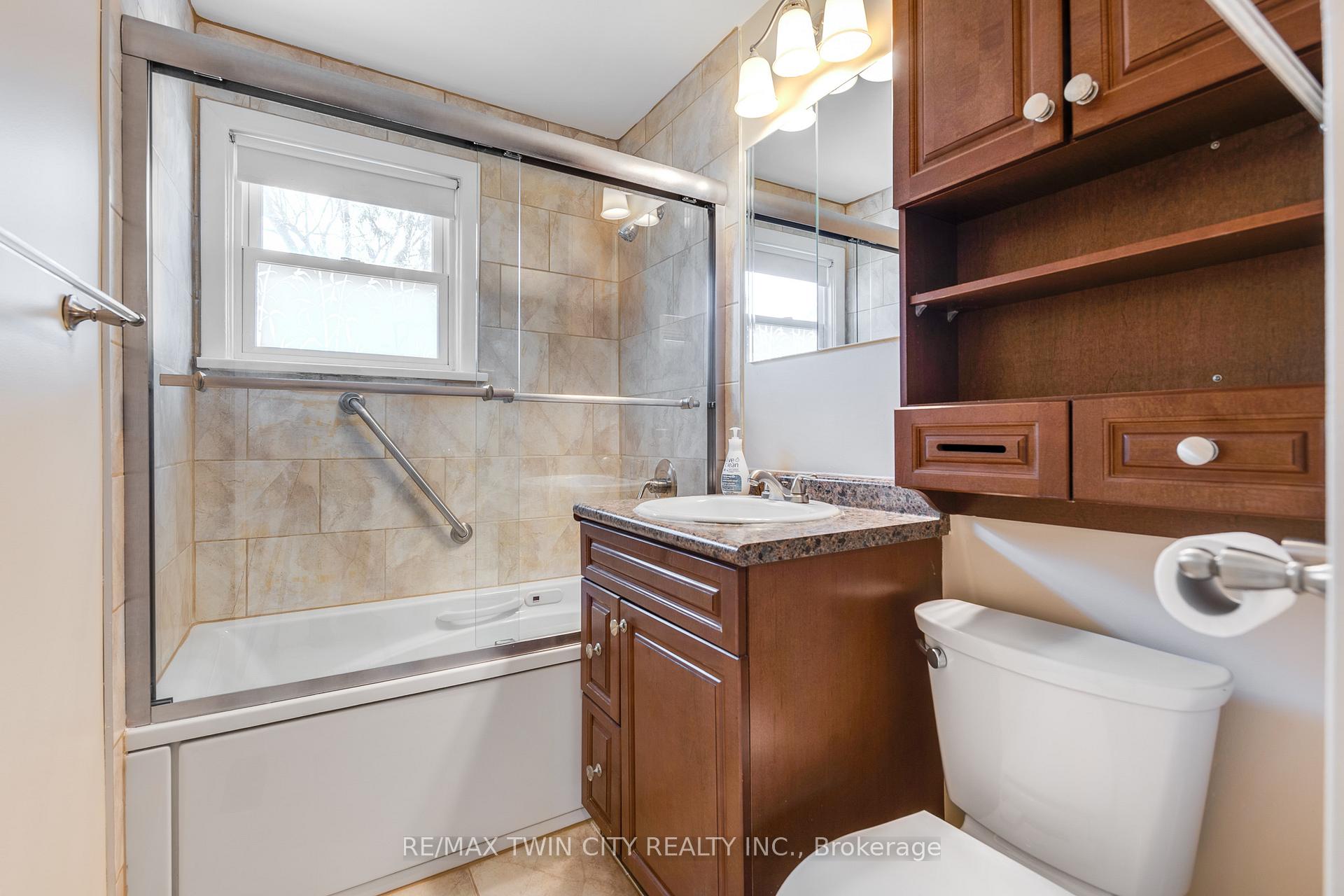 Photo 23 of 58 Lowrey Avenue S, Cambridge, Alison — HOMEH