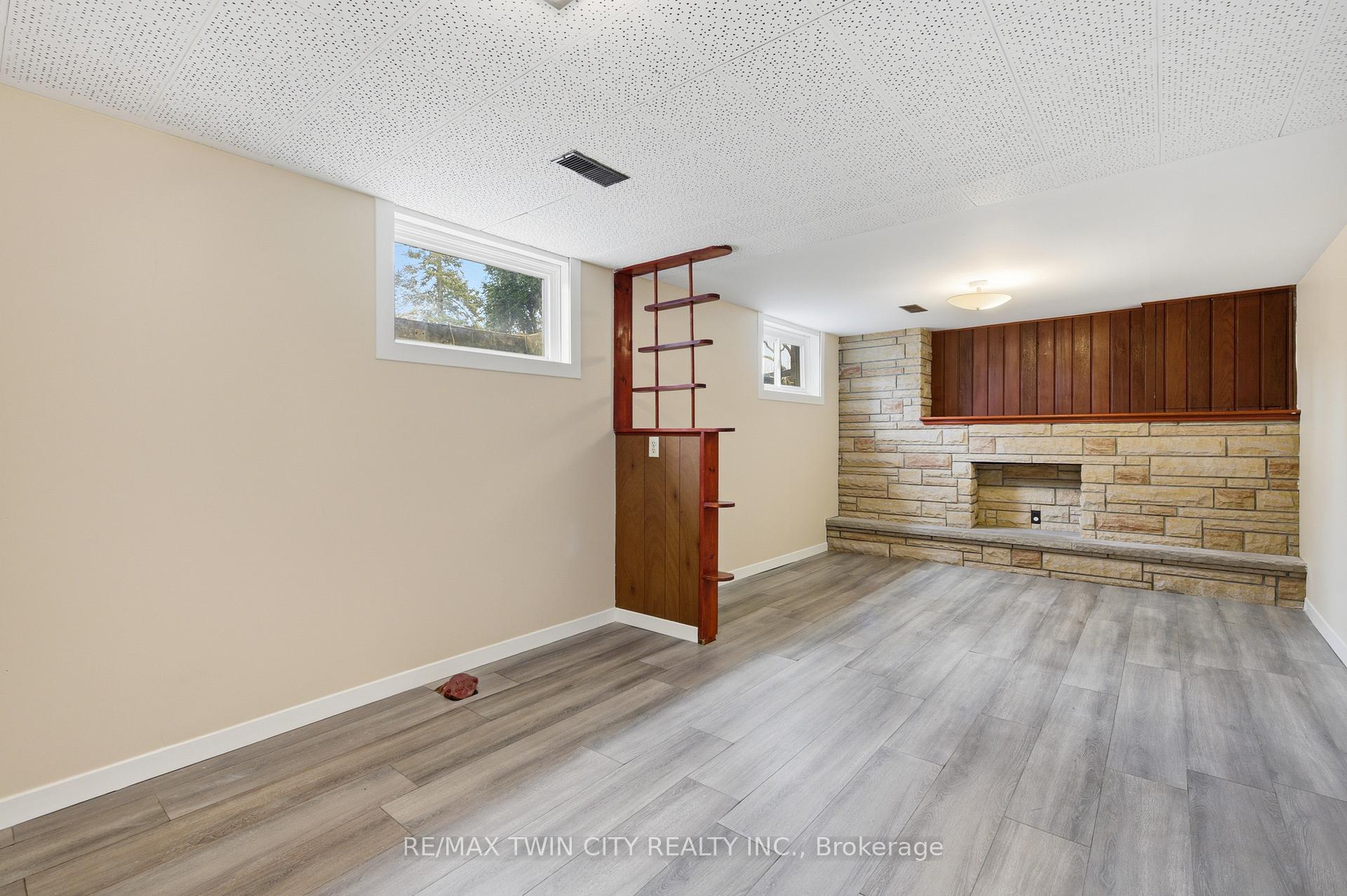 Photo 30 of 58 Lowrey Avenue S, Cambridge, Alison — HOMEH