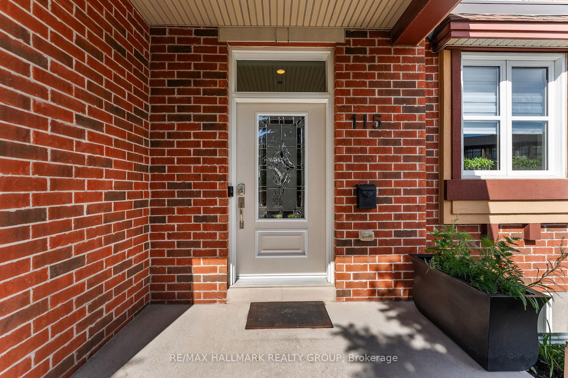Photo 5 of 115 Beatrice Drive, Ottawa, Barrhaven - Longfields — HOMEH