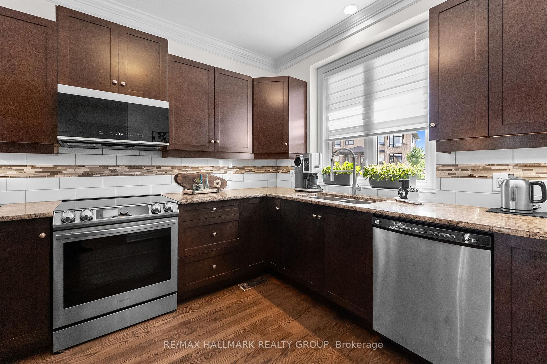 Photo 9 of 115 Beatrice Drive, Ottawa, Barrhaven - Longfields — HOMEH