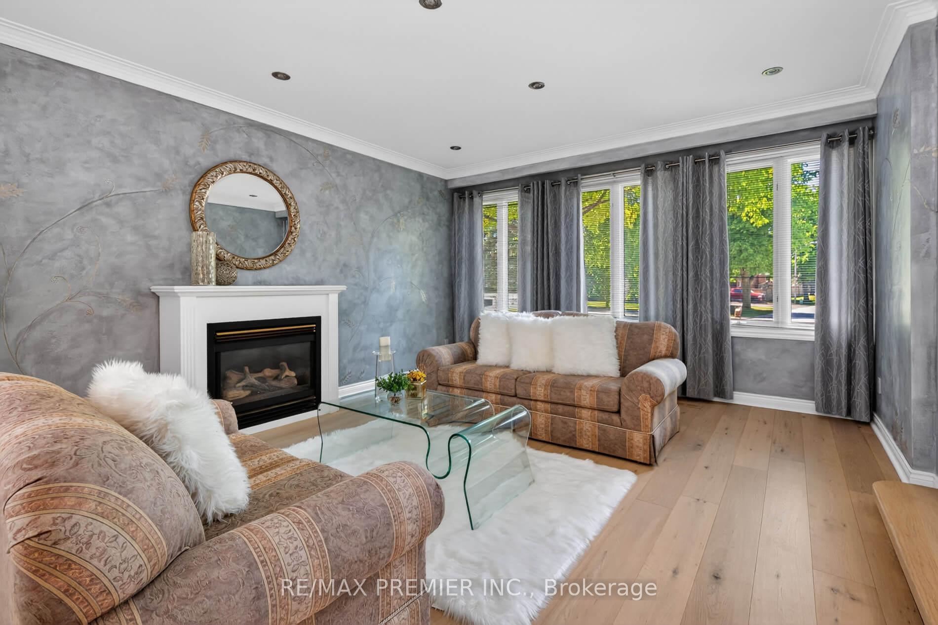 Photo 7 of 35 Lorengate Place, Vaughan, Islington Woods — HOMEH