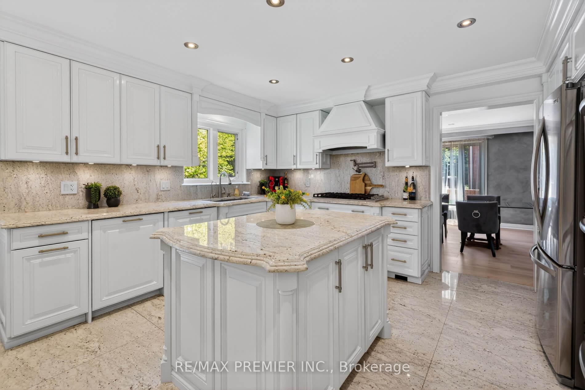 Photo 13 of 35 Lorengate Place, Vaughan, Islington Woods — HOMEH