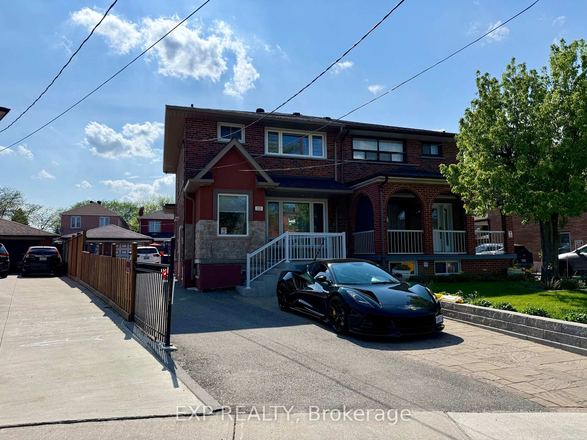 Photo 1 of Unit Upper, 132 Brookhaven Drive, North York, Brookhaven-Amesbury — HOMEH