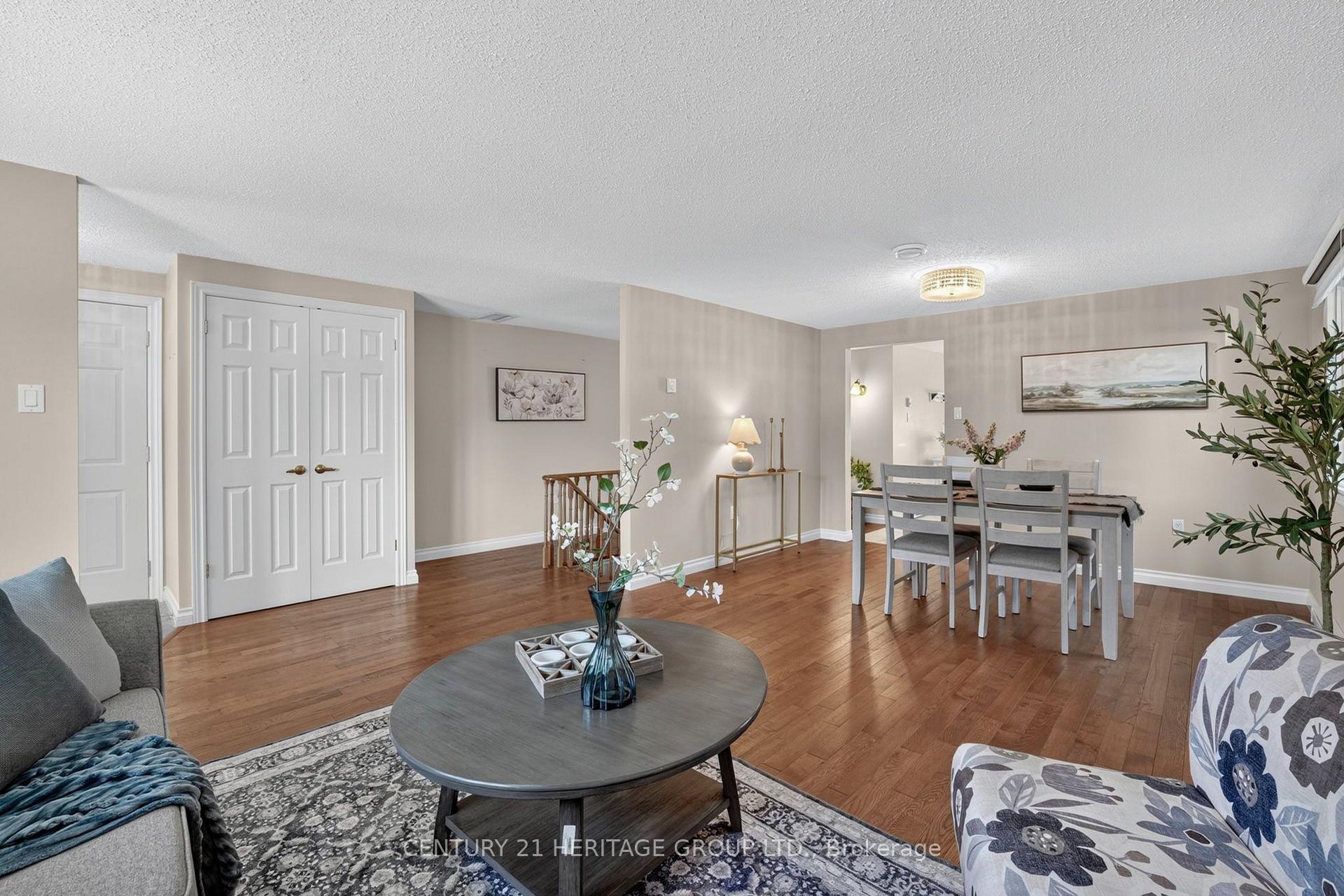 Photo 5 of 226 Lillian Crescent, Barrie, Sunnidale — HOMEH