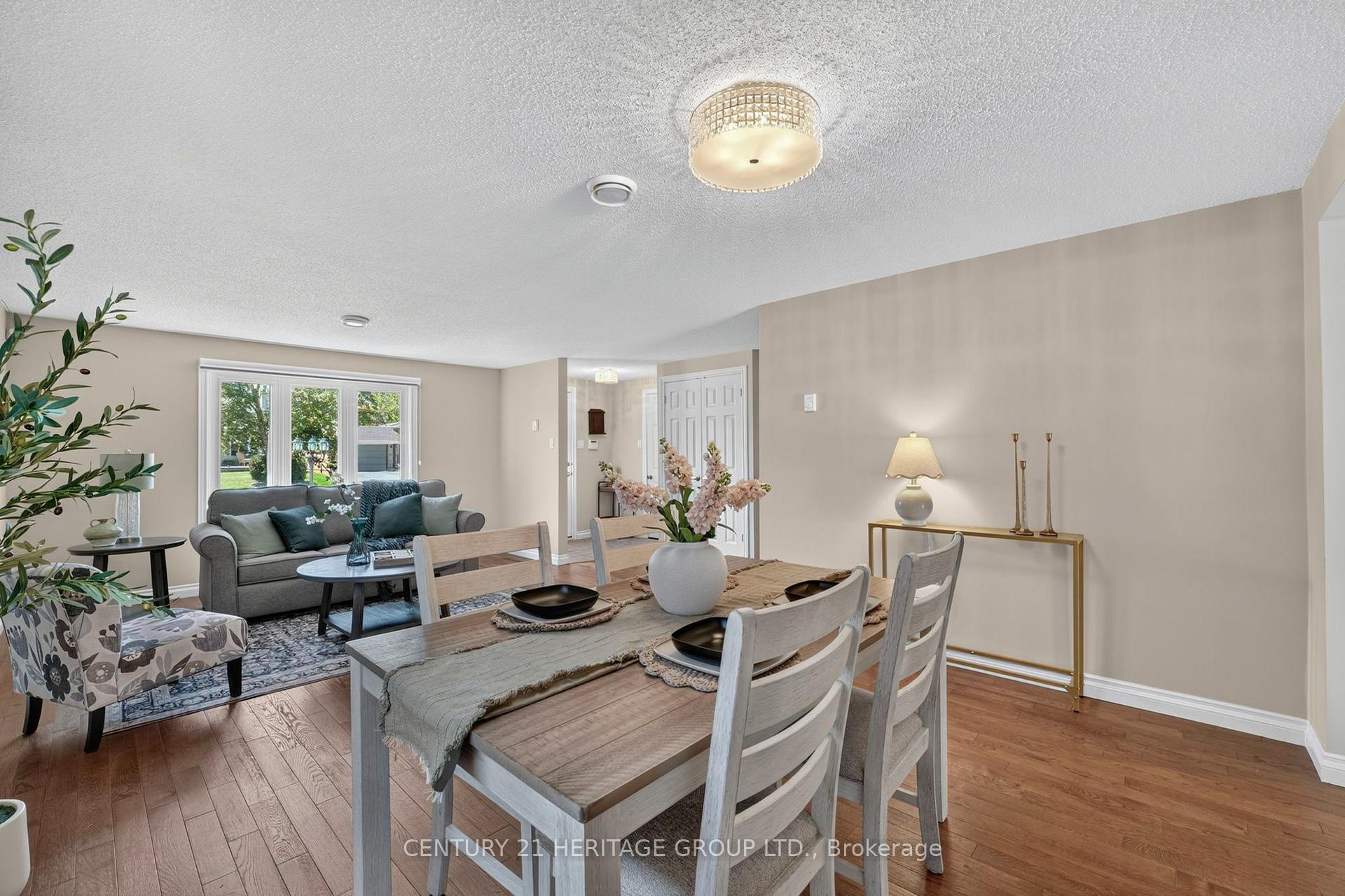 Photo 6 of 226 Lillian Crescent, Barrie, Sunnidale — HOMEH