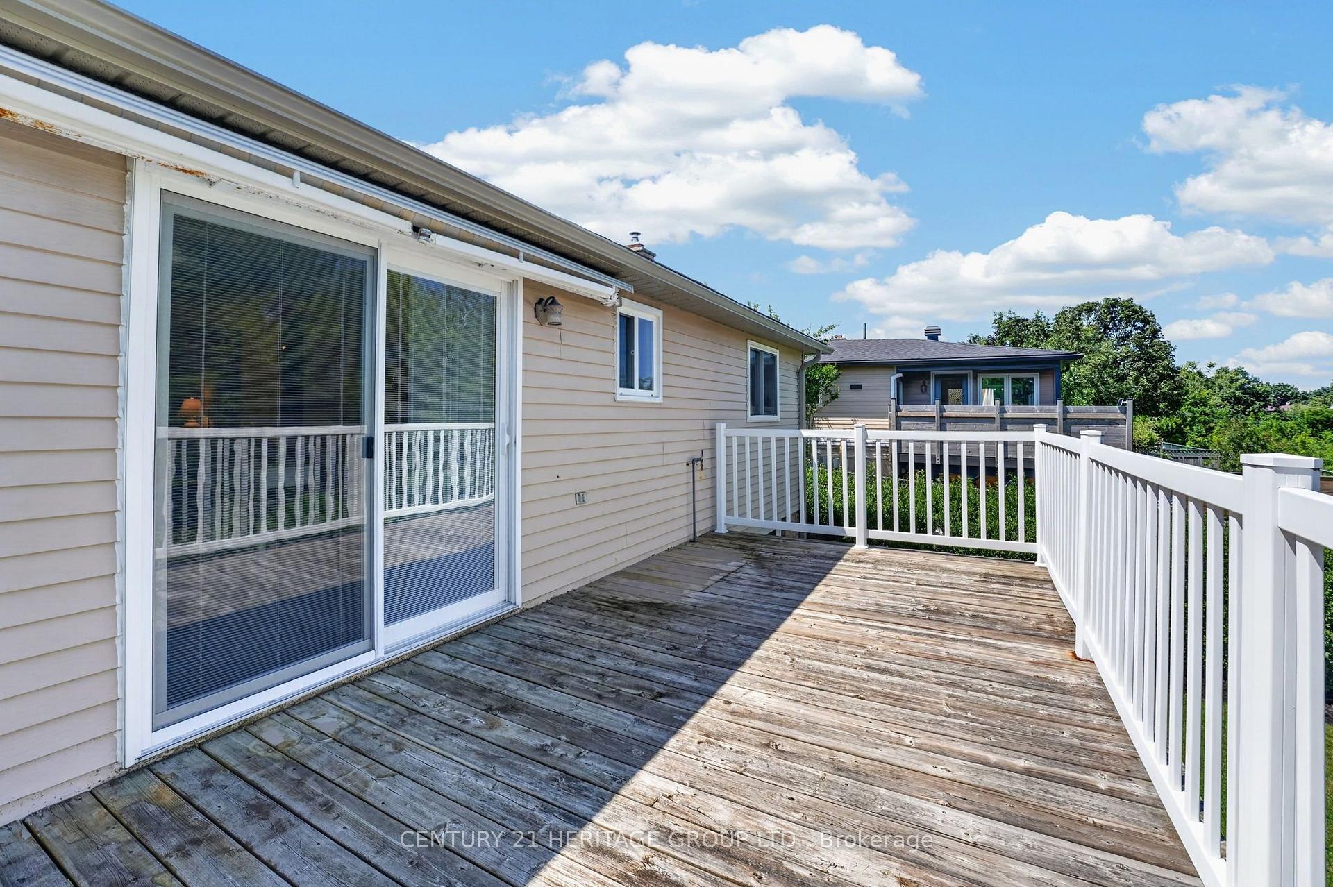 Photo 10 of 226 Lillian Crescent, Barrie, Sunnidale — HOMEH