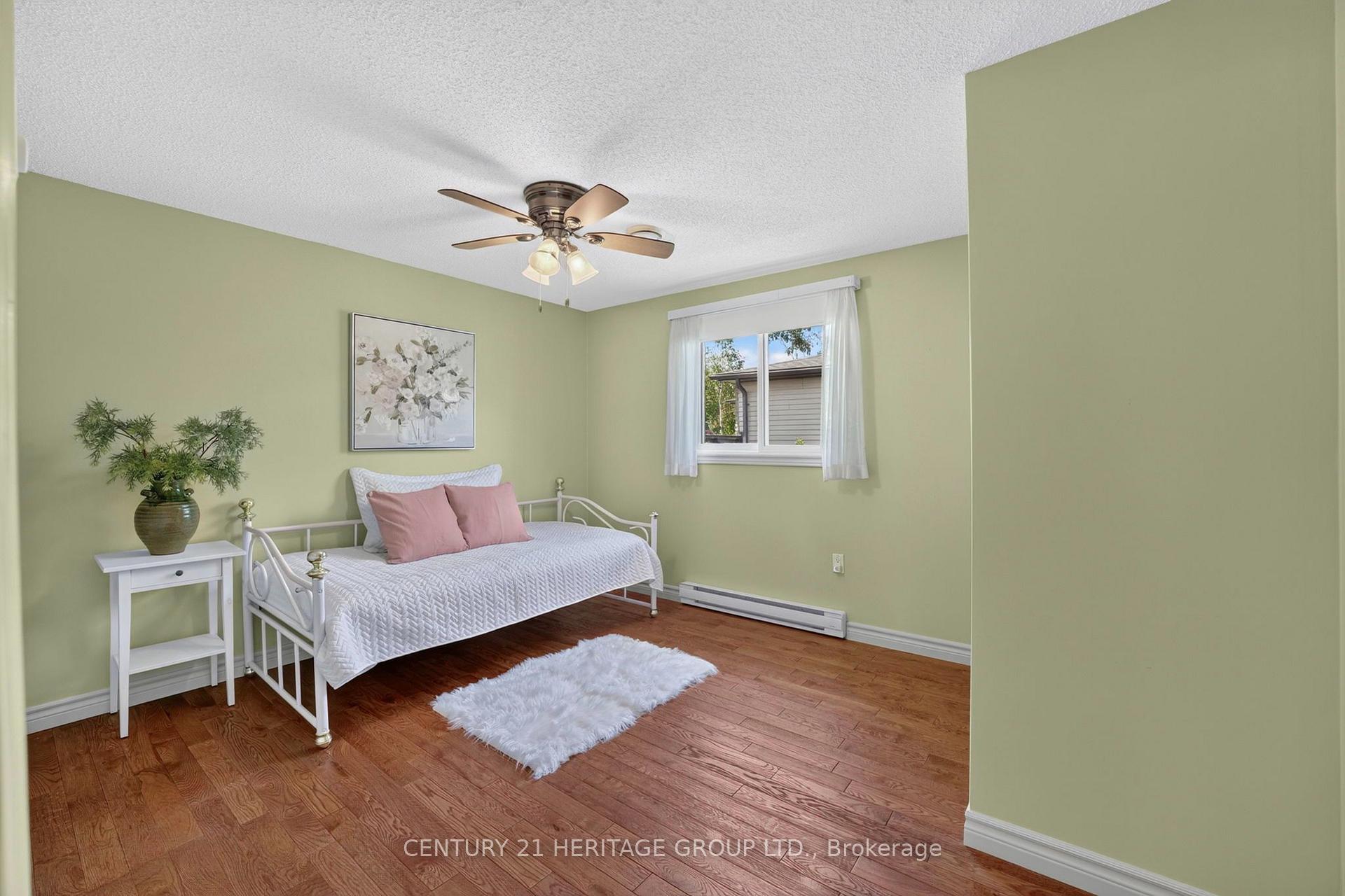 Photo 16 of 226 Lillian Crescent, Barrie, Sunnidale — HOMEH