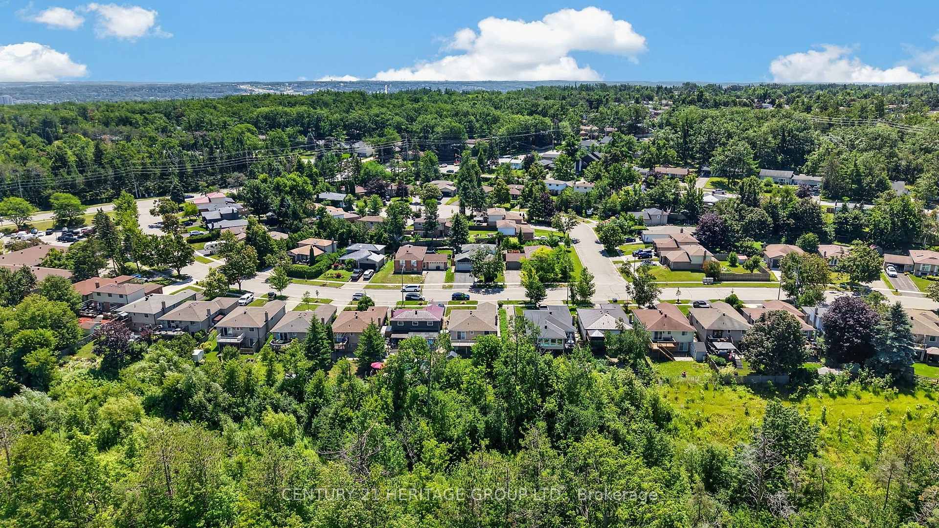 Photo 29 of 226 Lillian Crescent, Barrie, Sunnidale — HOMEH
