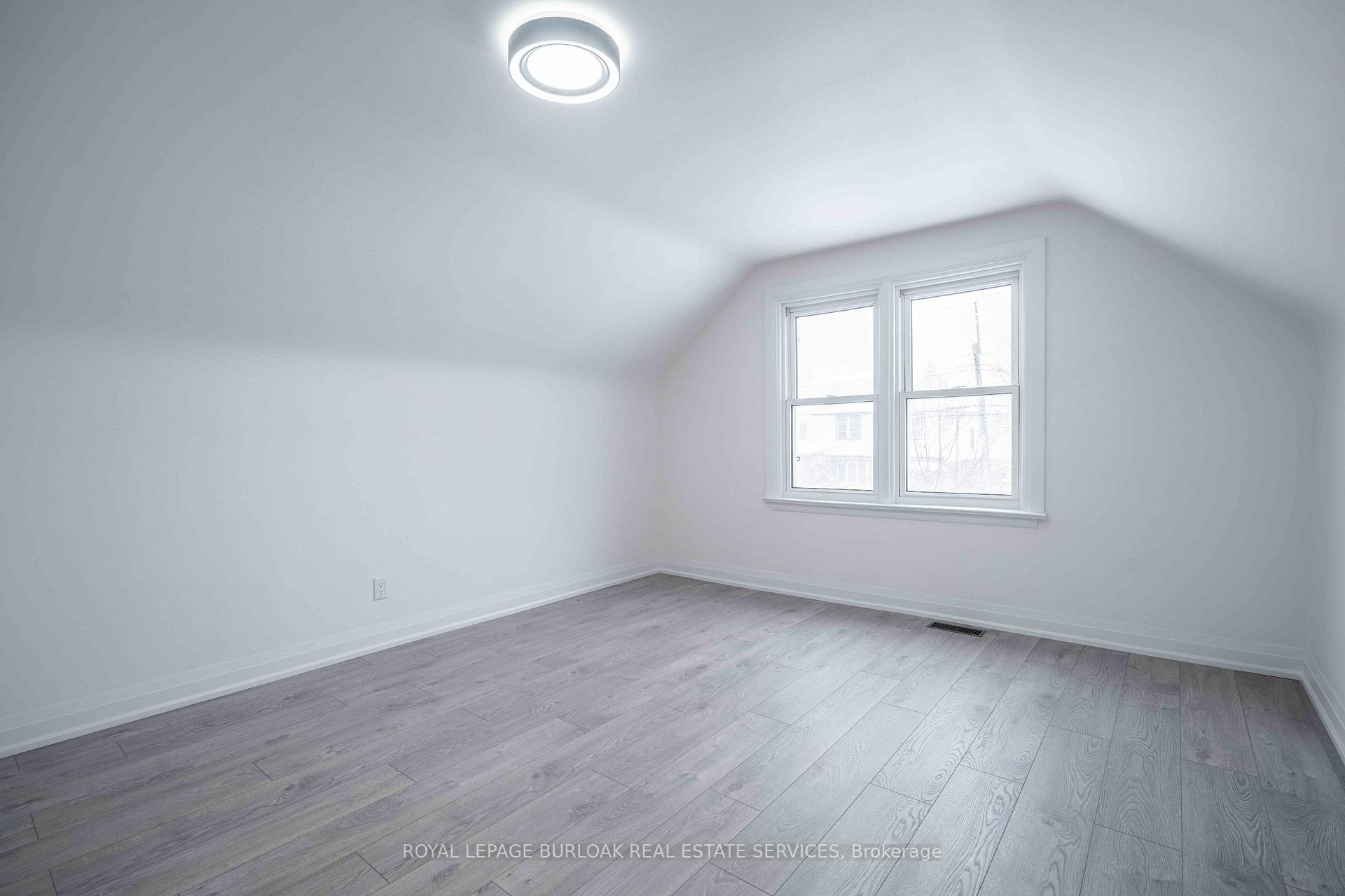 Photo 16 of Unit Upper, 356 East 17th Street, Hamilton, Hill Park — HOMEH