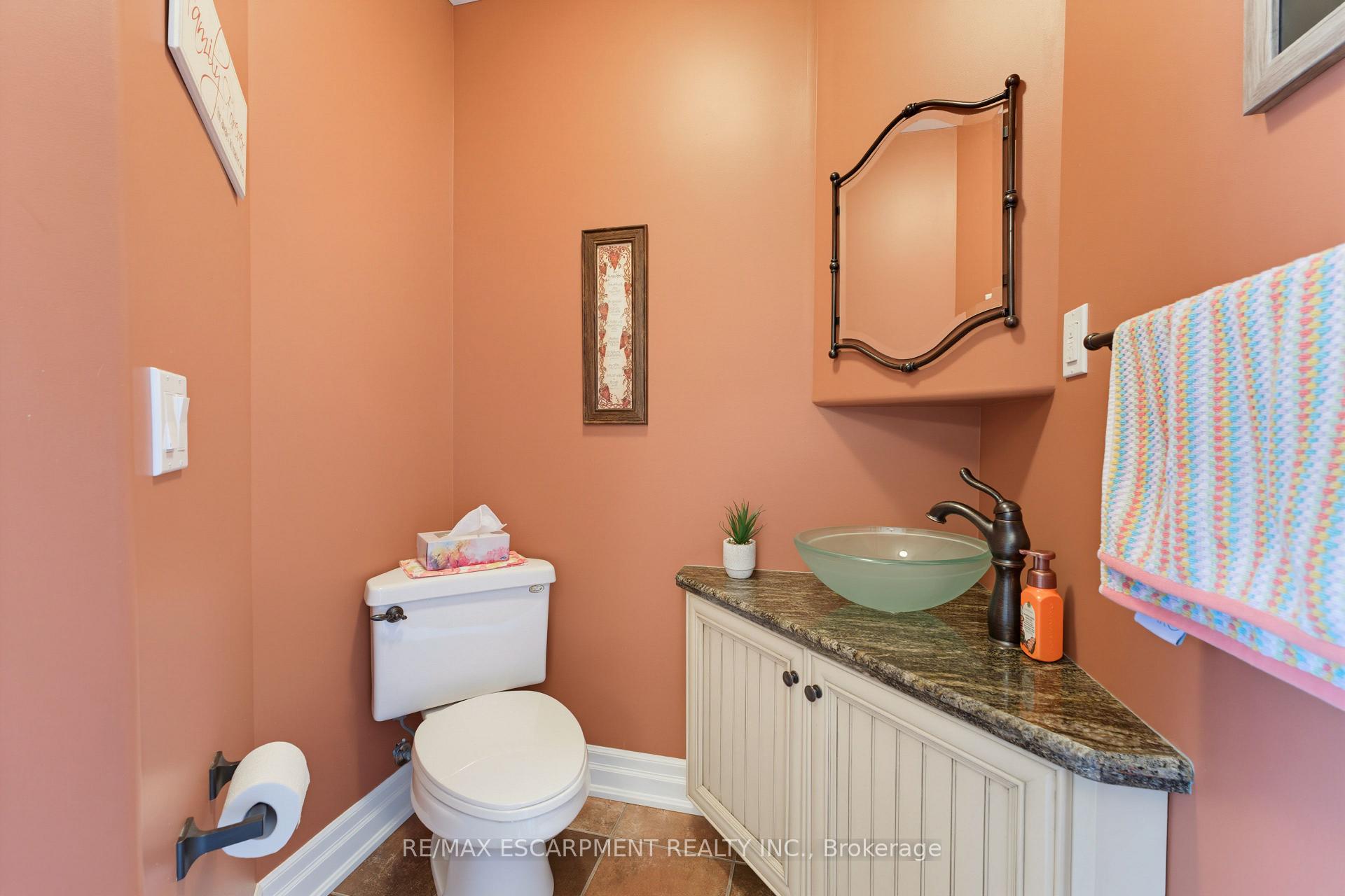 Photo 20 of 60 Donjon Boulevard, Norfolk, Port Dover — HOMEH