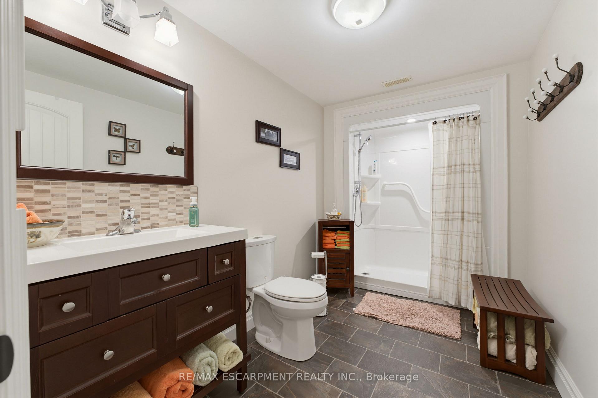 Photo 21 of 60 Donjon Boulevard, Norfolk, Port Dover — HOMEH