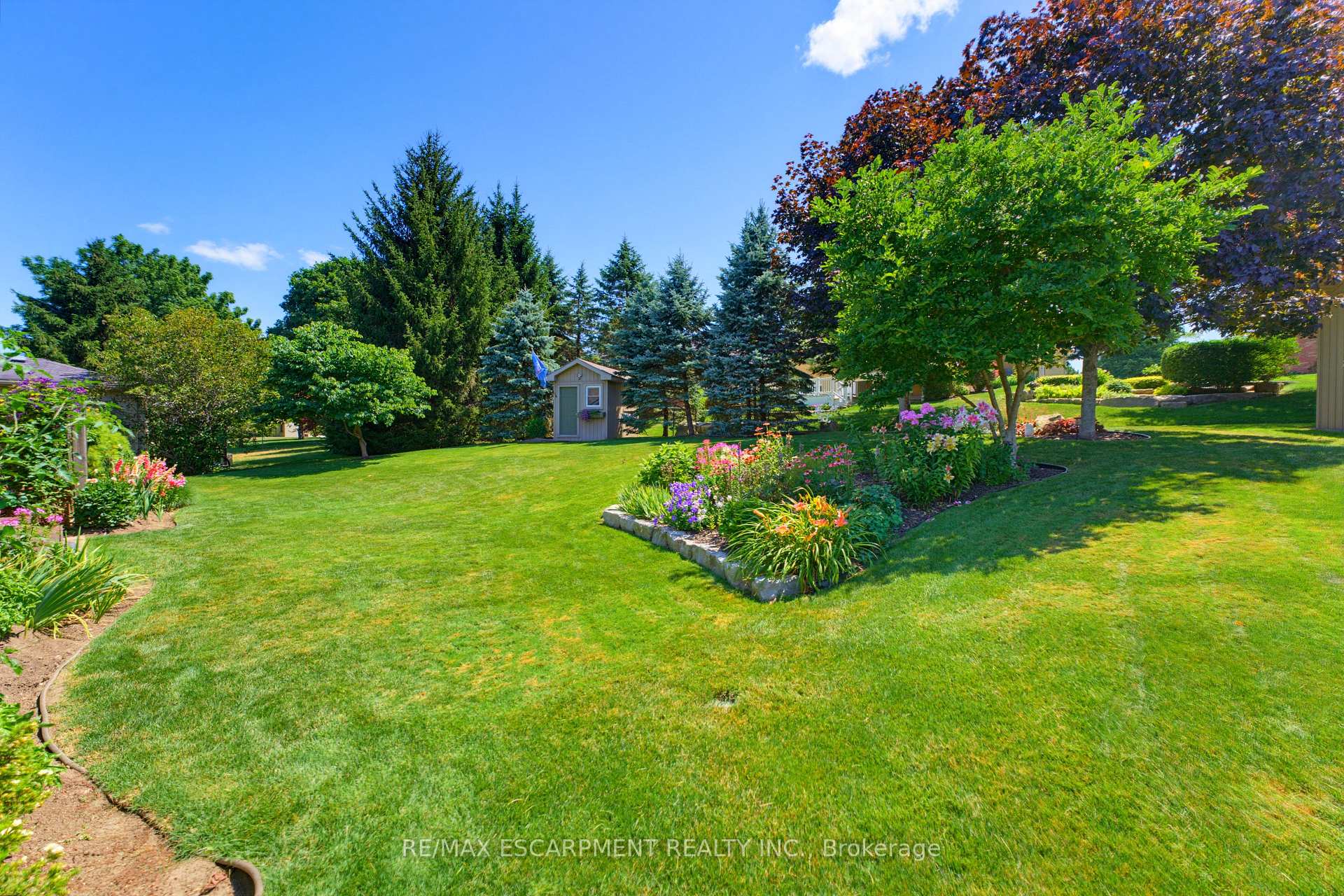 Photo 28 of 60 Donjon Boulevard, Norfolk, Port Dover — HOMEH