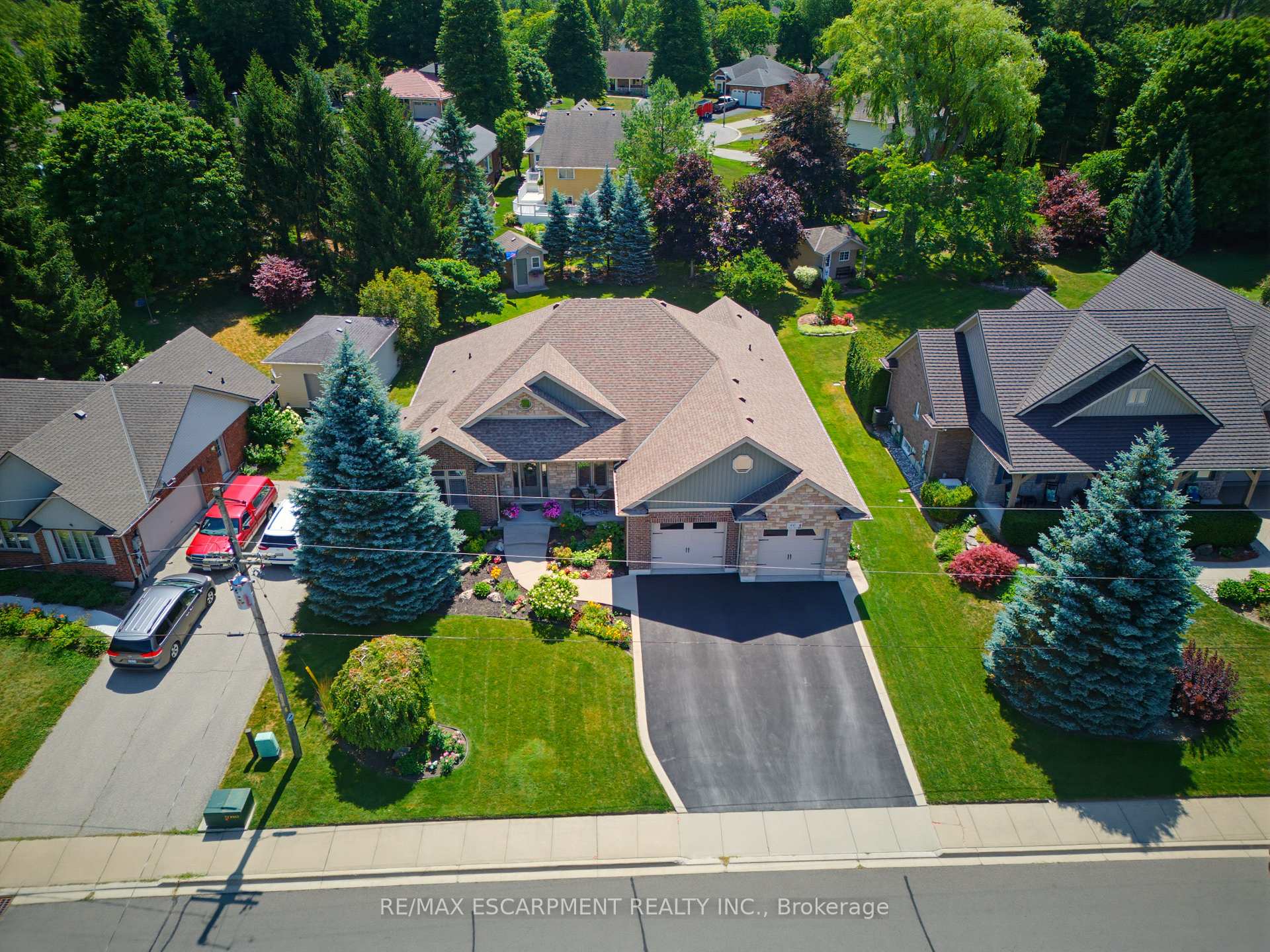 Photo 31 of 60 Donjon Boulevard, Norfolk, Port Dover — HOMEH