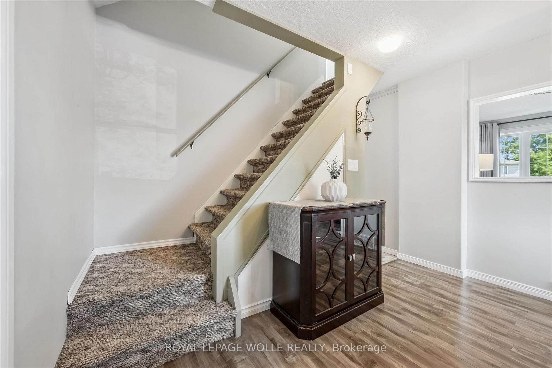 Photo 17 of 976 Guelph Street, Kitchener, Northward — HOMEH