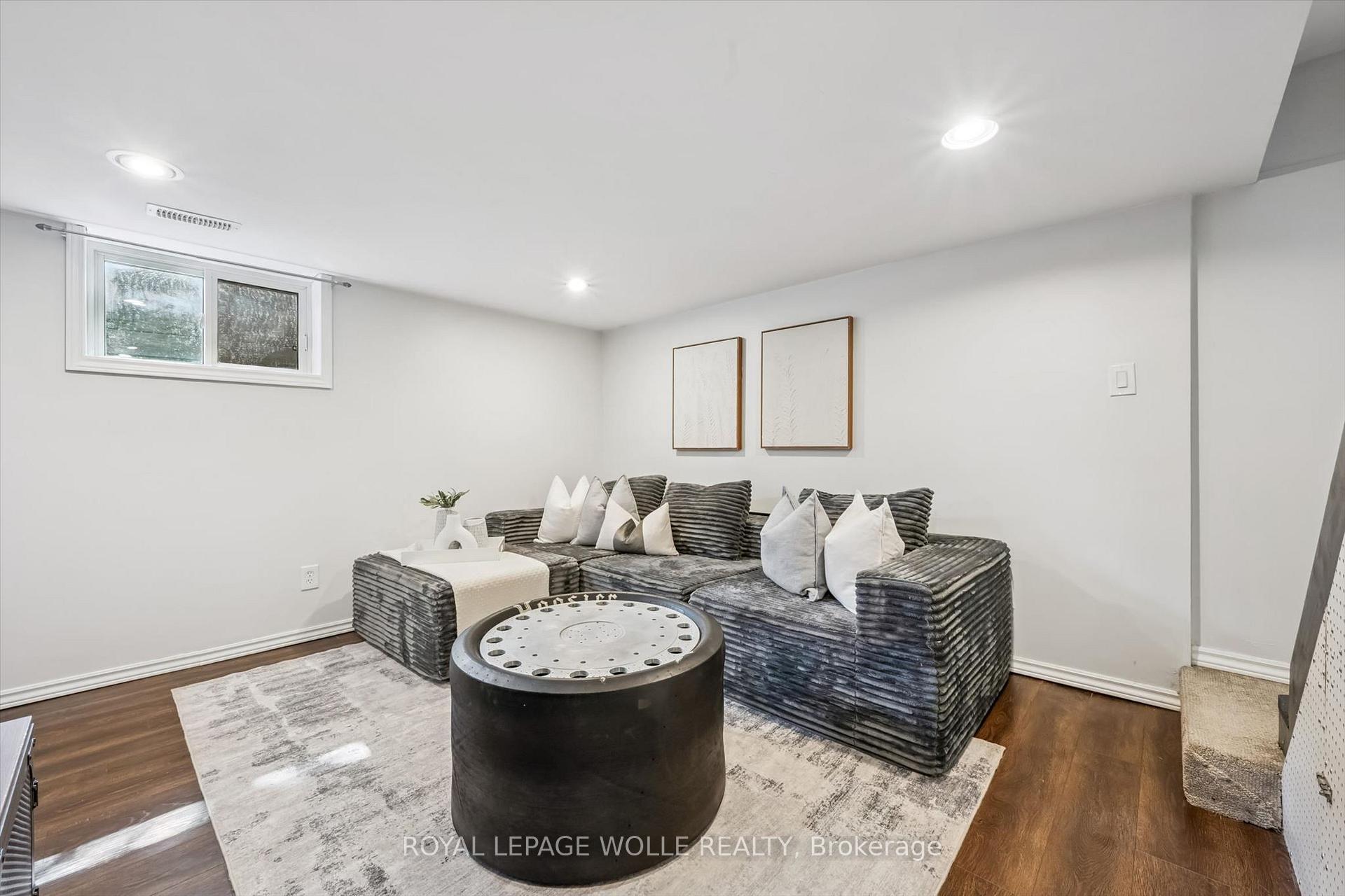 Photo 23 of 976 Guelph Street, Kitchener, Northward — HOMEH