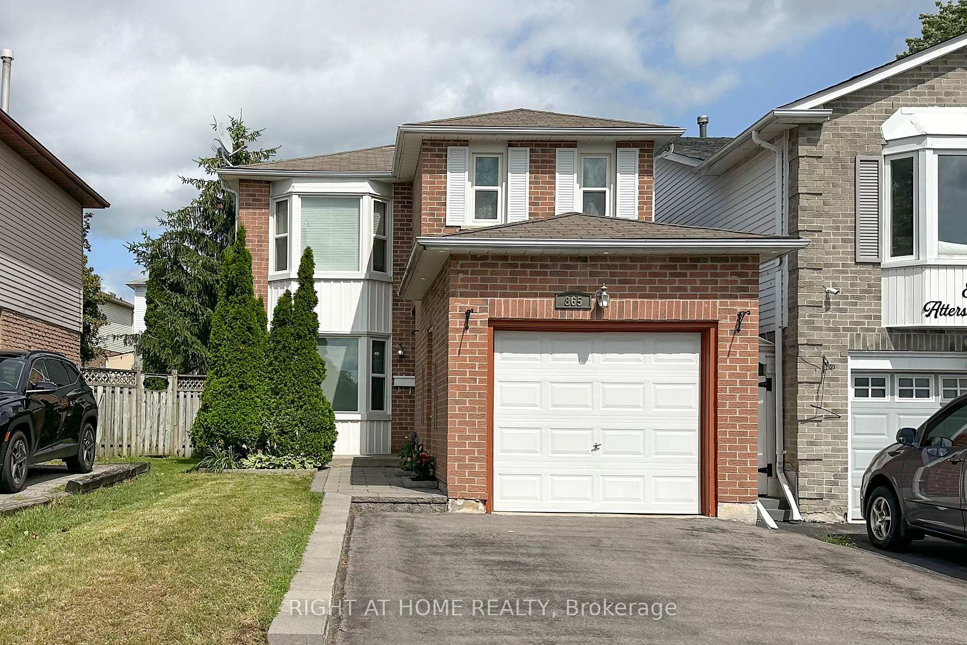 Photo of 865 Attersley Drive