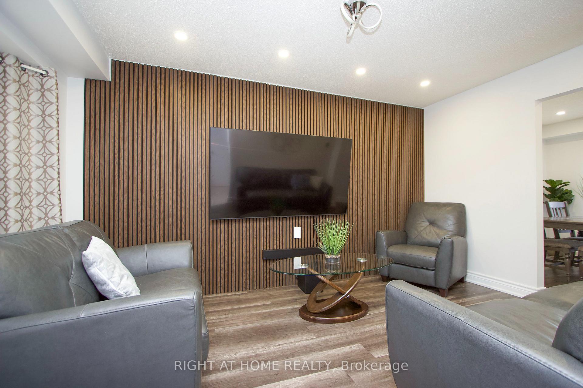 Photo 6 of 865 Attersley Drive, Oshawa, Pinecrest — HOMEH