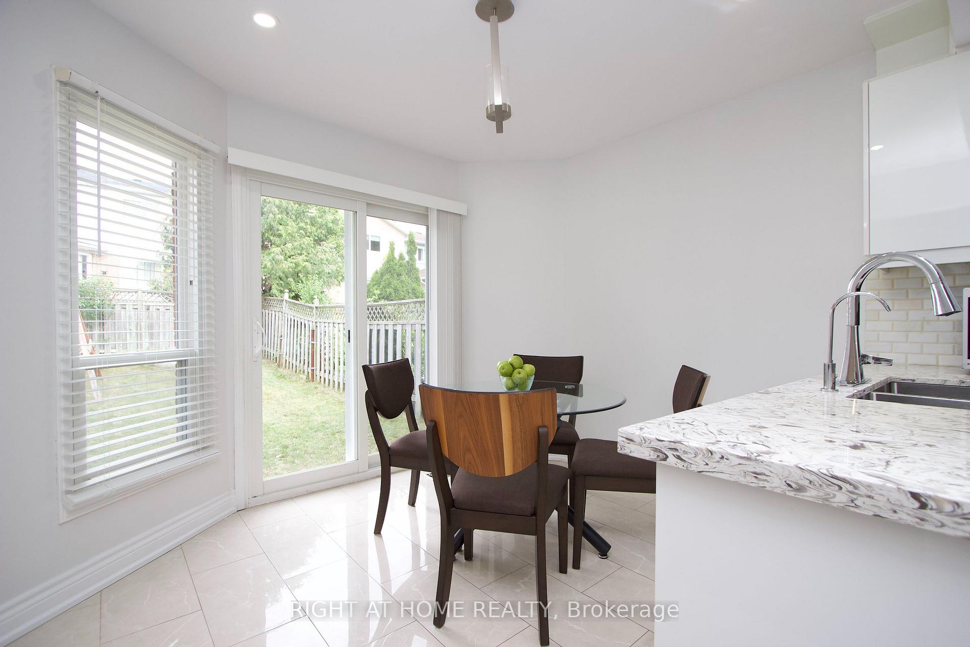 Photo 10 of 865 Attersley Drive, Oshawa, Pinecrest — HOMEH