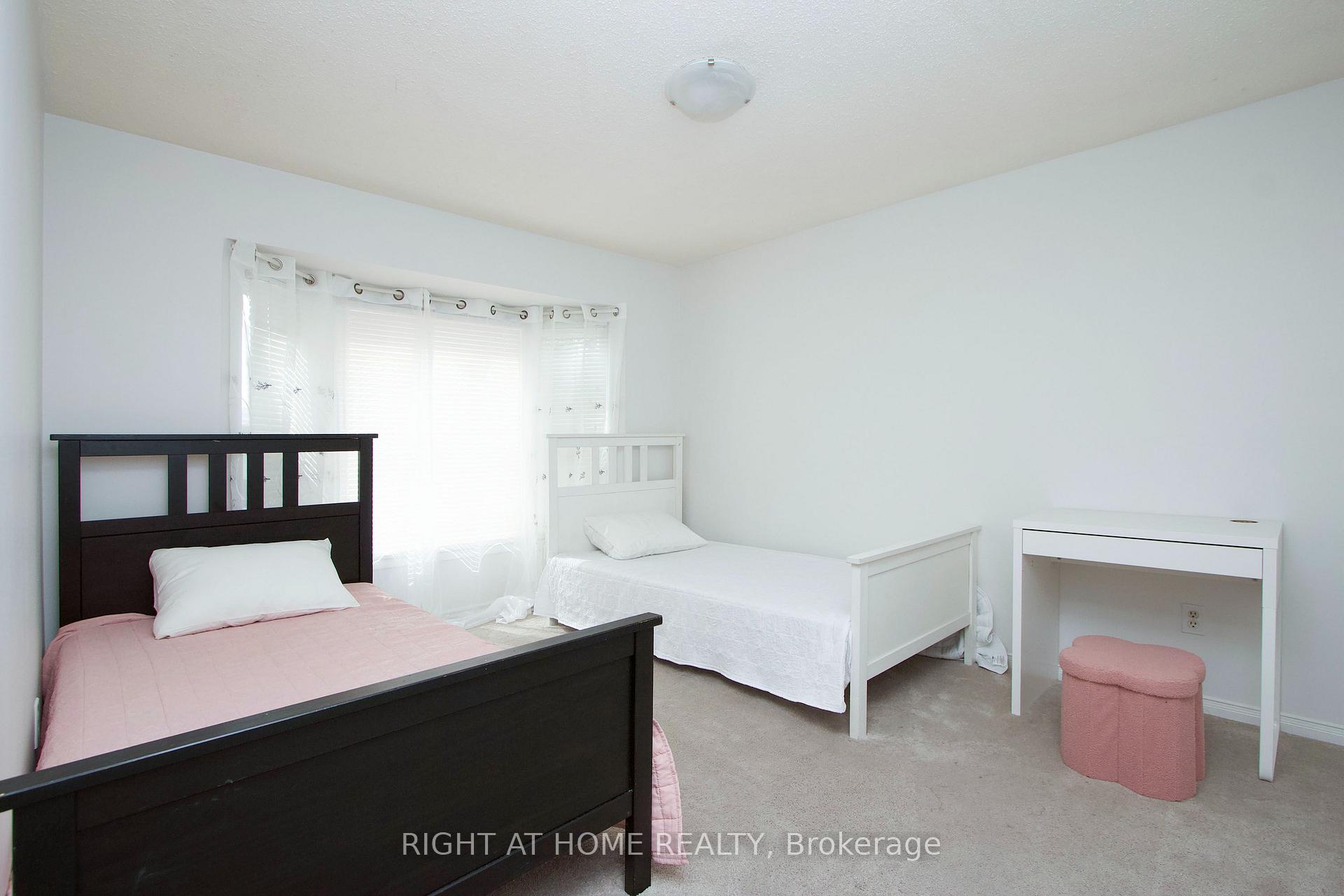 Photo 17 of 865 Attersley Drive, Oshawa, Pinecrest — HOMEH