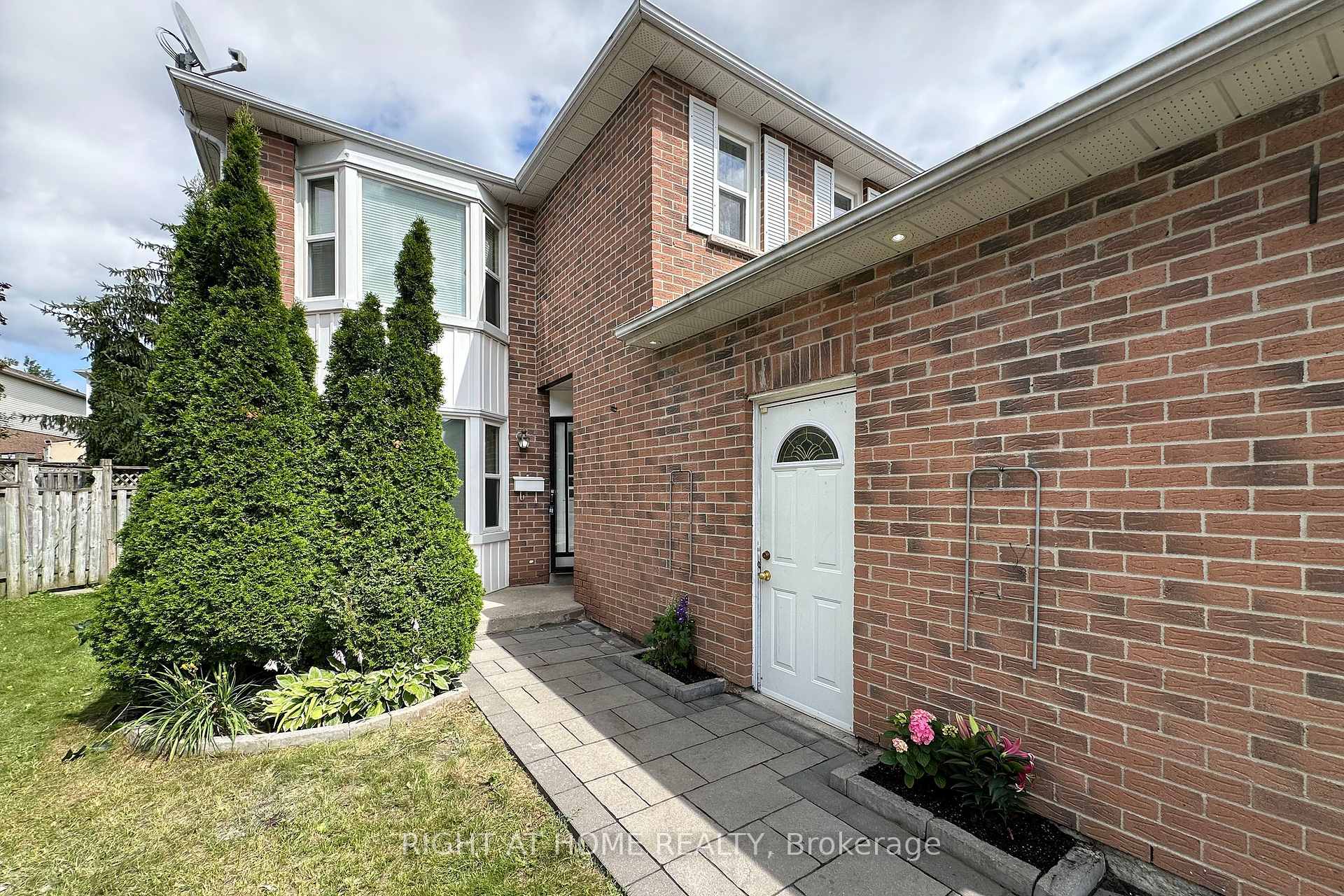 Photo 29 of 865 Attersley Drive, Oshawa, Pinecrest — HOMEH