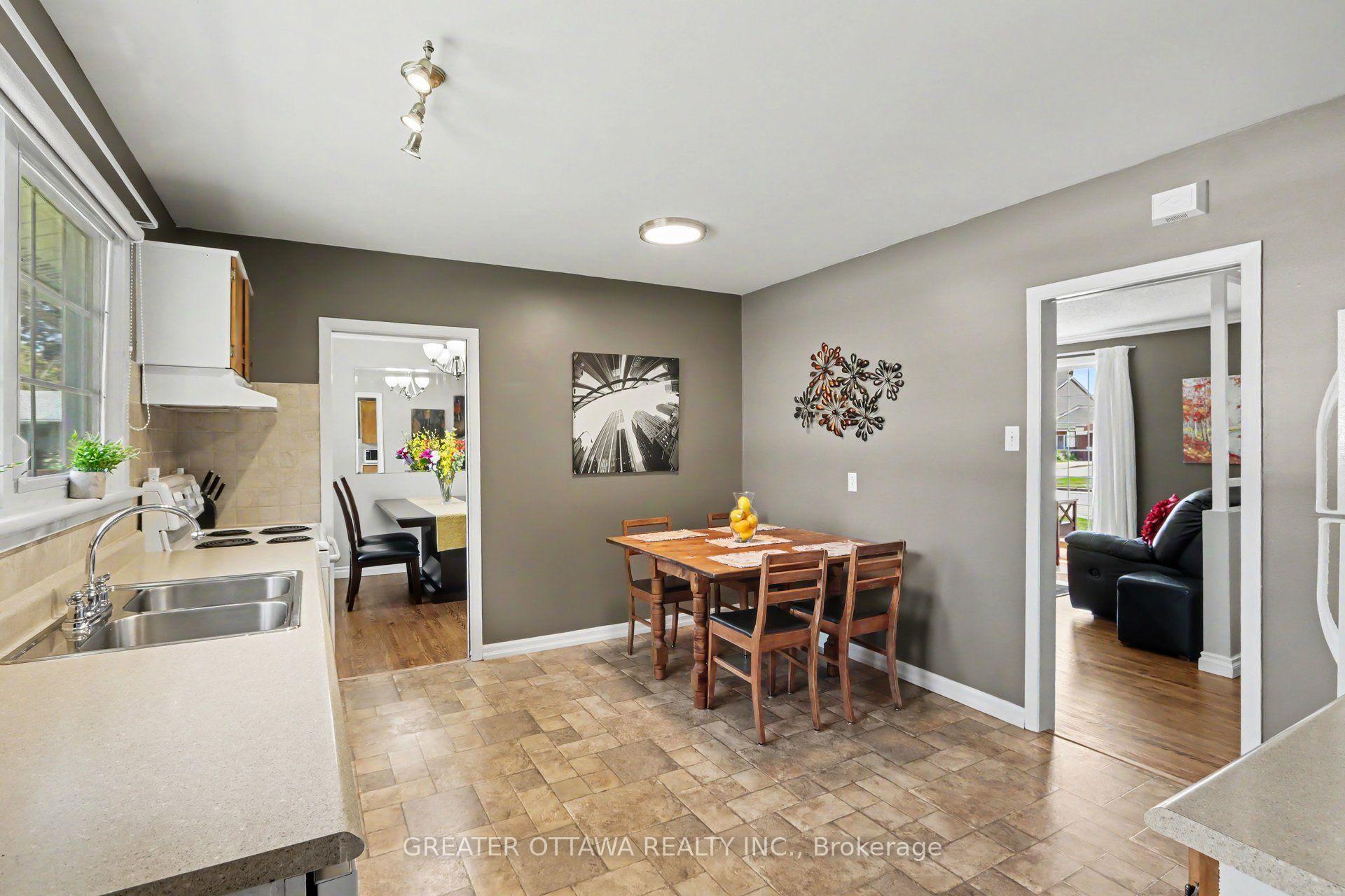 Photo 5 of 139 Abbeyhill Drive, Ottawa, Kanata - Glencairn/Hazeldean — HOMEH
