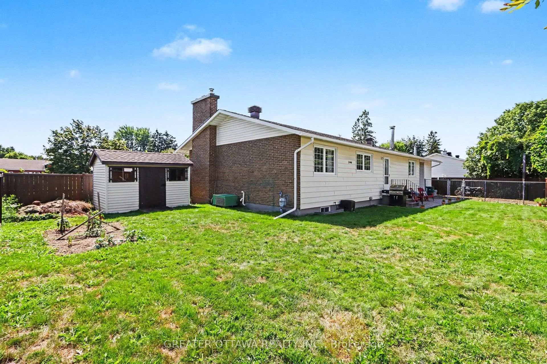 Photo 19 of 139 Abbeyhill Drive, Ottawa, Kanata - Glencairn/Hazeldean — HOMEH