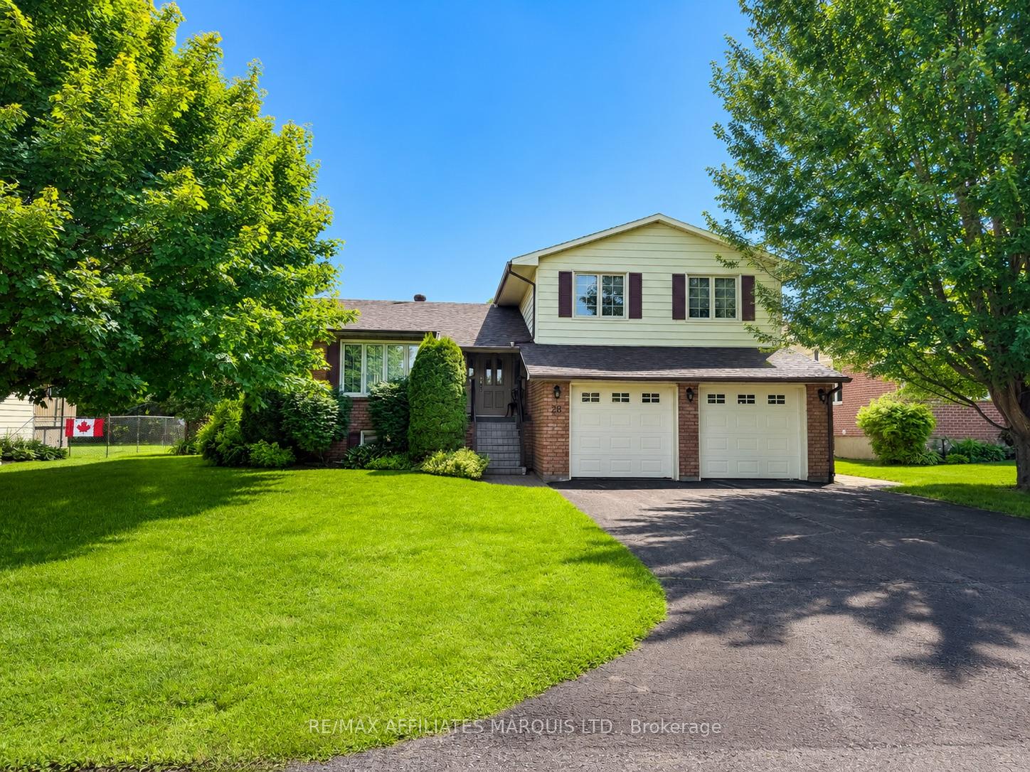 Photo 1 of 28 Fairholme Drive, South Dundas, Morrisburg — HOMEH