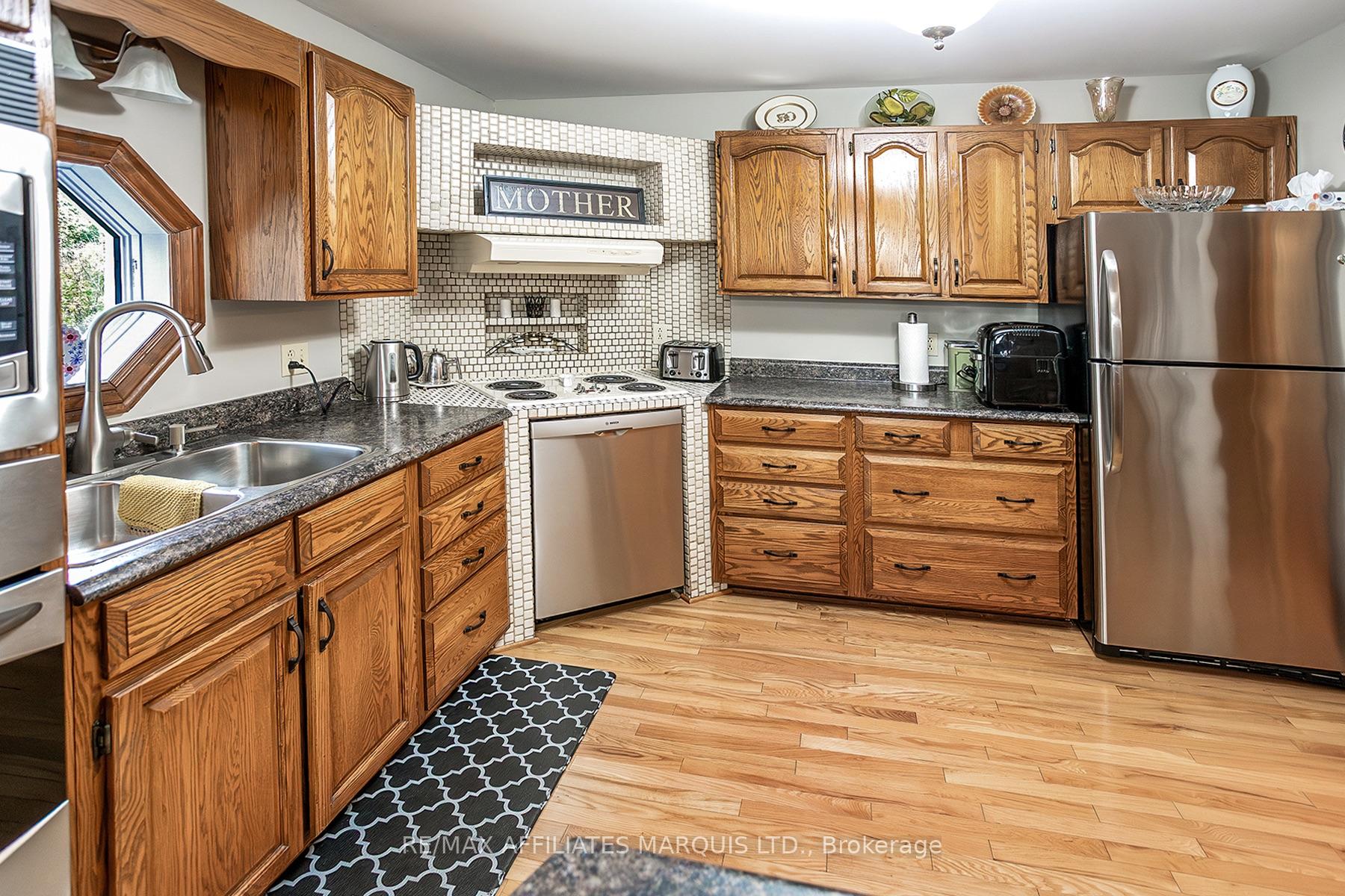 Photo 8 of 28 Fairholme Drive, South Dundas, Morrisburg — HOMEH