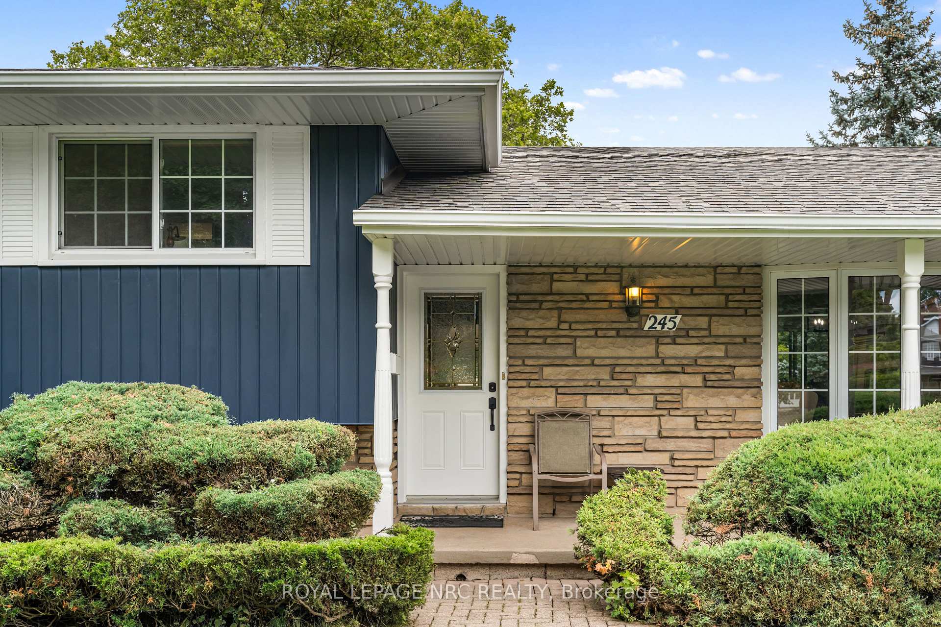Photo 2 of 245 Riverview Boulevard, St. Catharines, Glendale/Glenridge — HOMEH