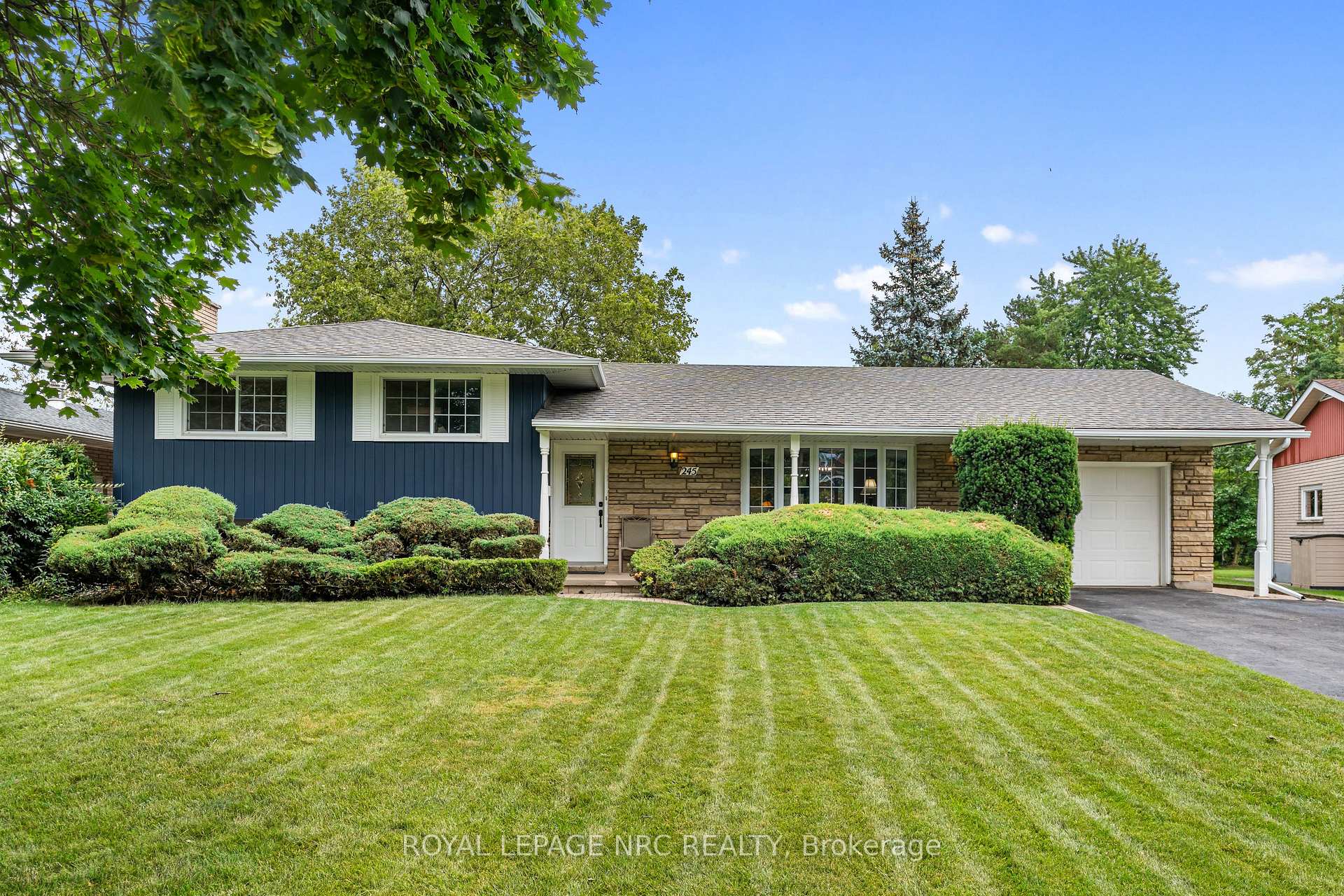 Photo 4 of 245 Riverview Boulevard, St. Catharines, Glendale/Glenridge — HOMEH