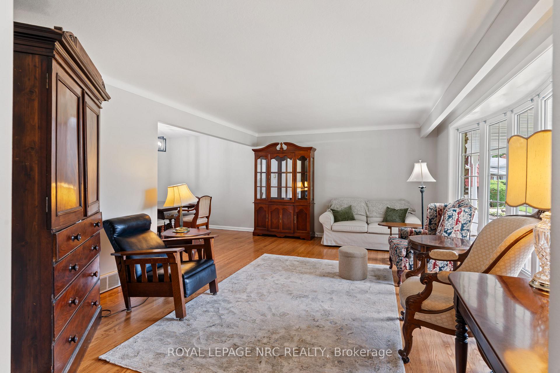 Photo 6 of 245 Riverview Boulevard, St. Catharines, Glendale/Glenridge — HOMEH