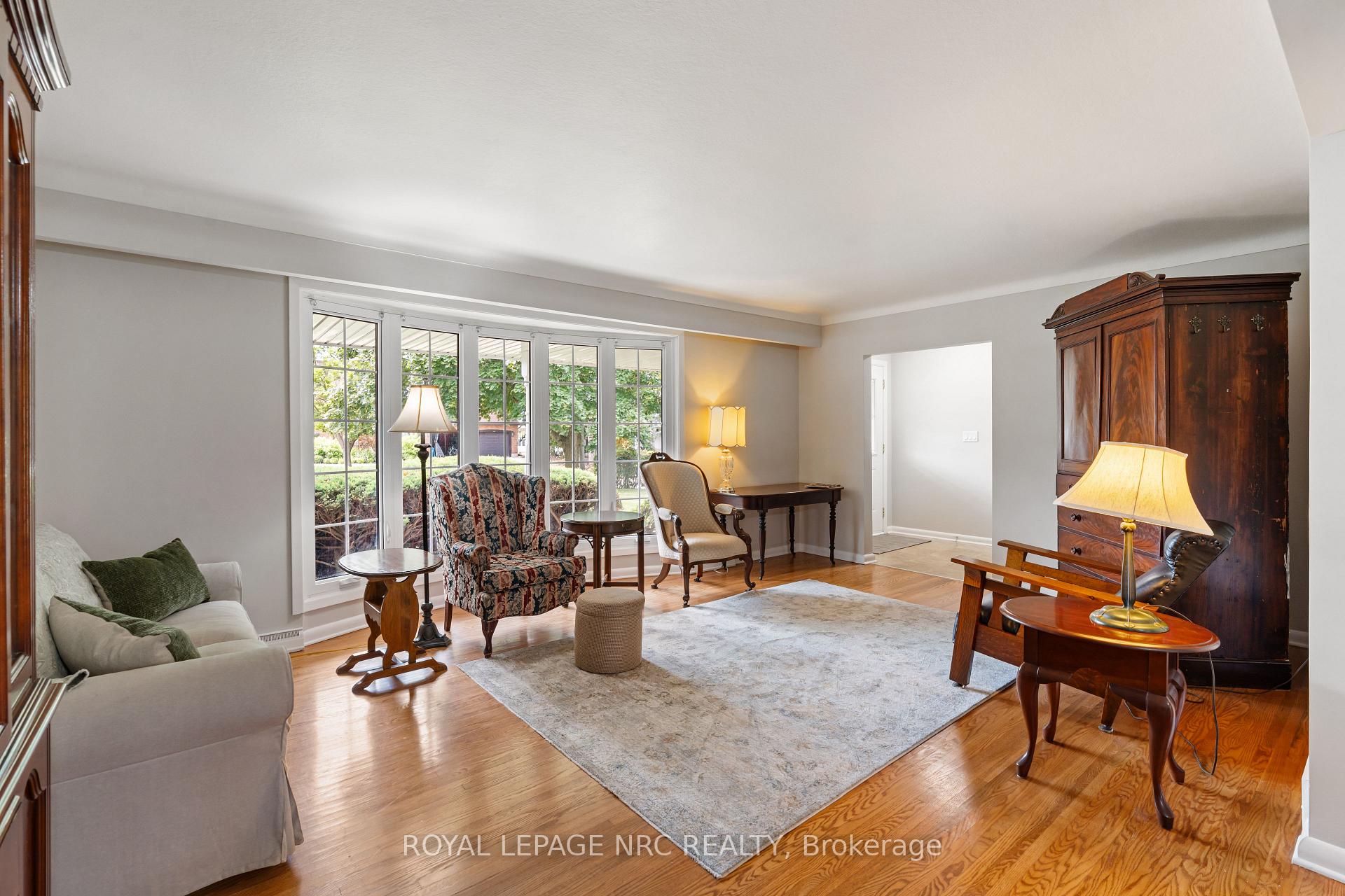 Photo 7 of 245 Riverview Boulevard, St. Catharines, Glendale/Glenridge — HOMEH